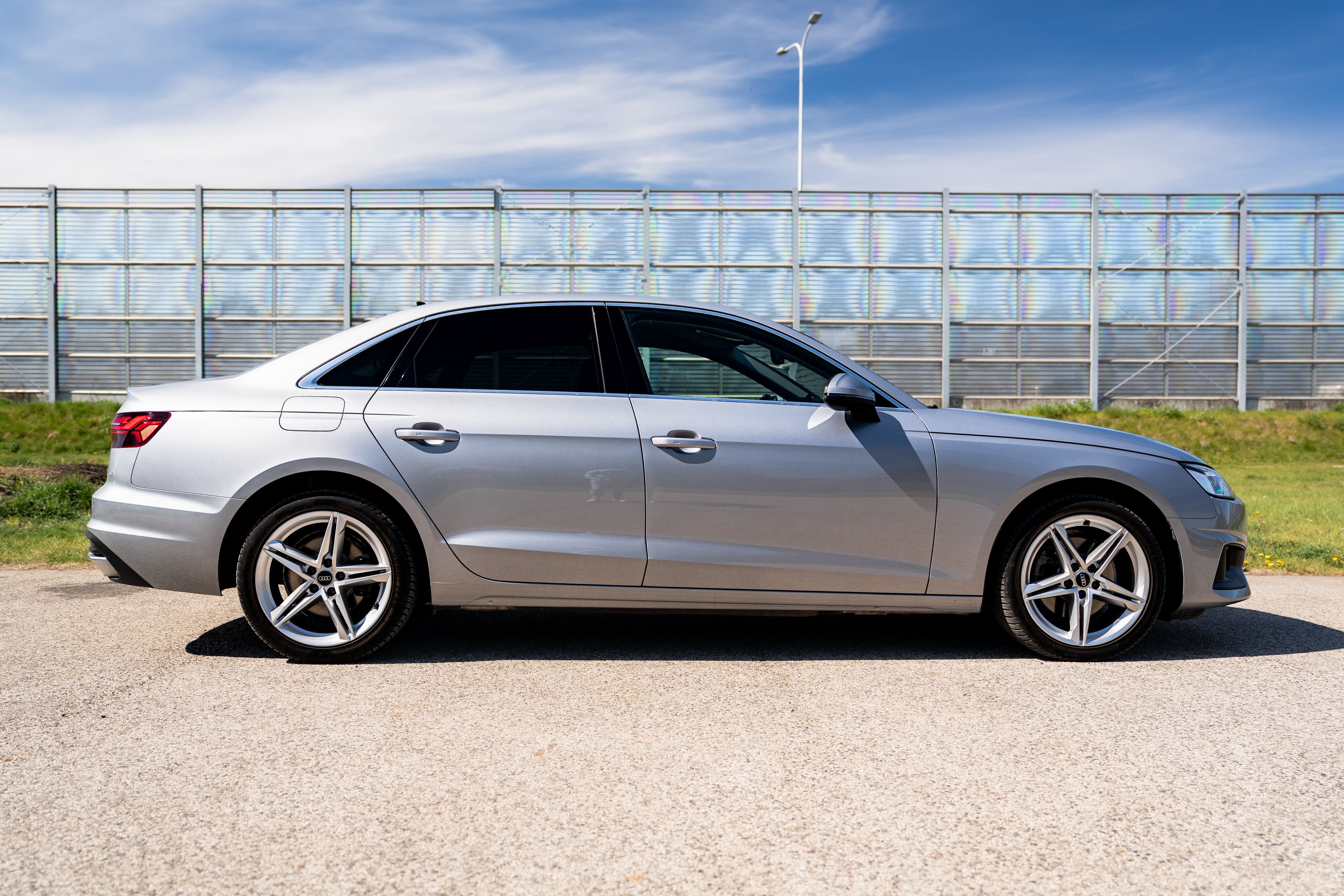 Audi A4 zdjęcie 9
