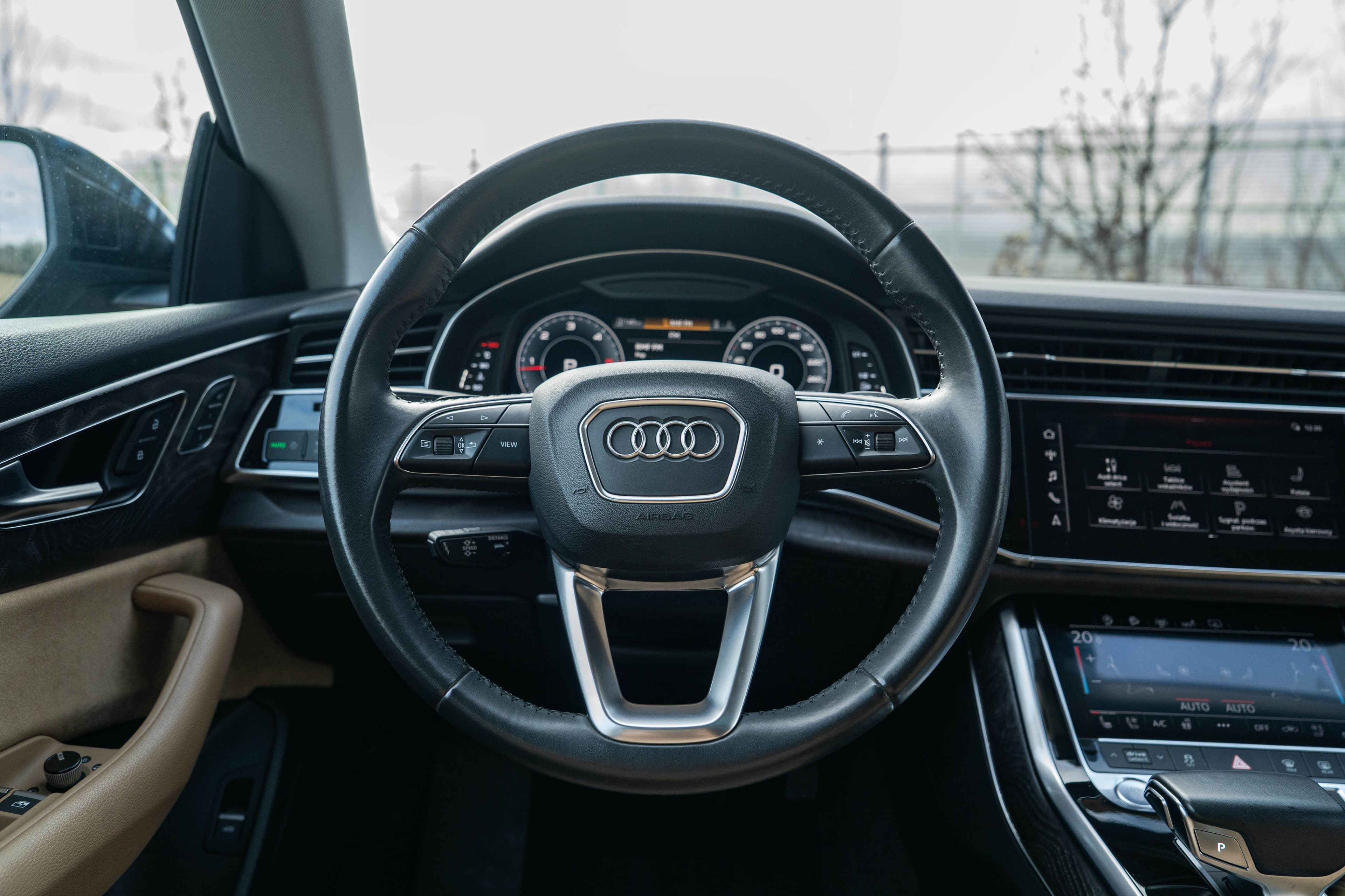 Audi Q8 zdjęcie 17