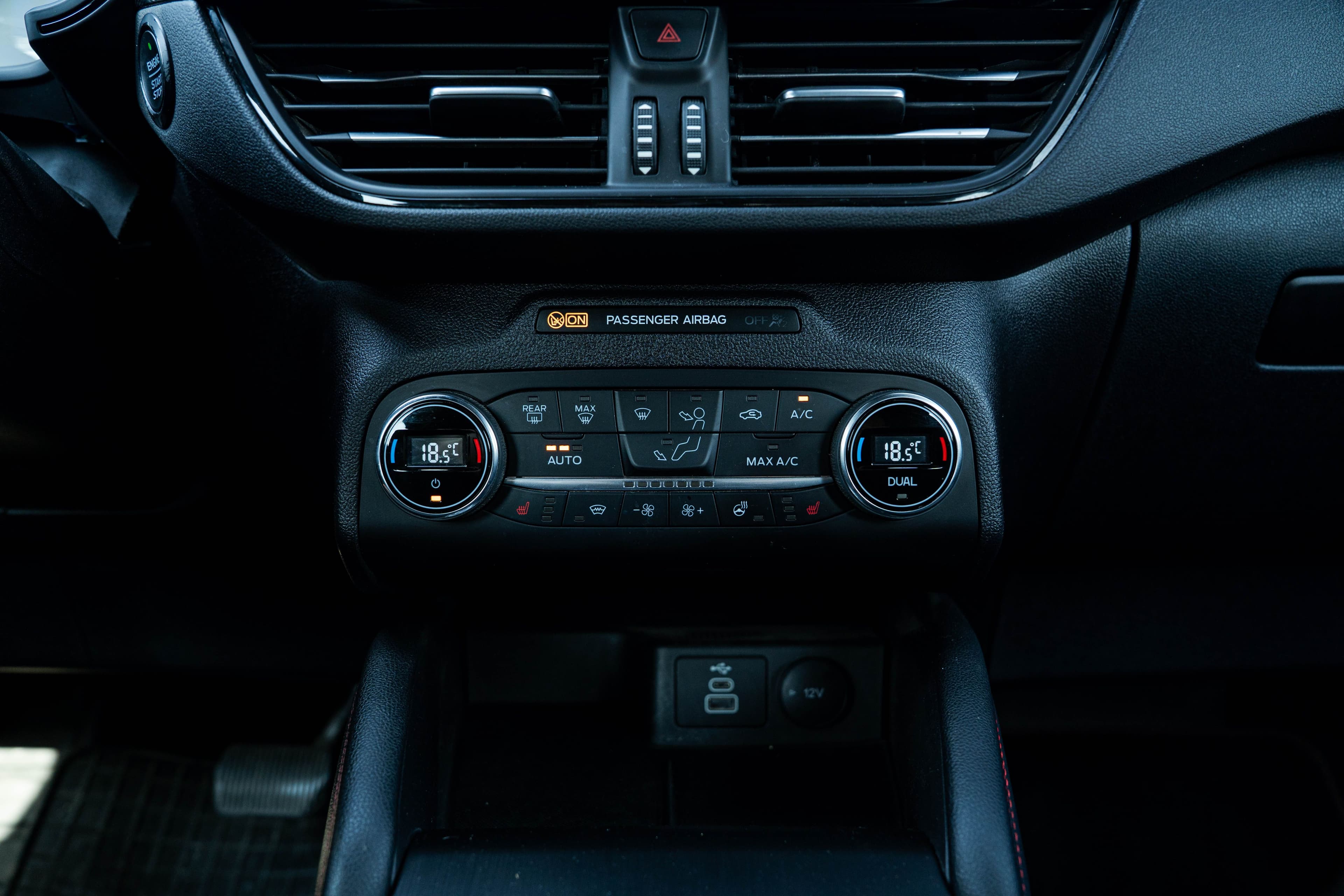 Ford Kuga zdjęcie 21