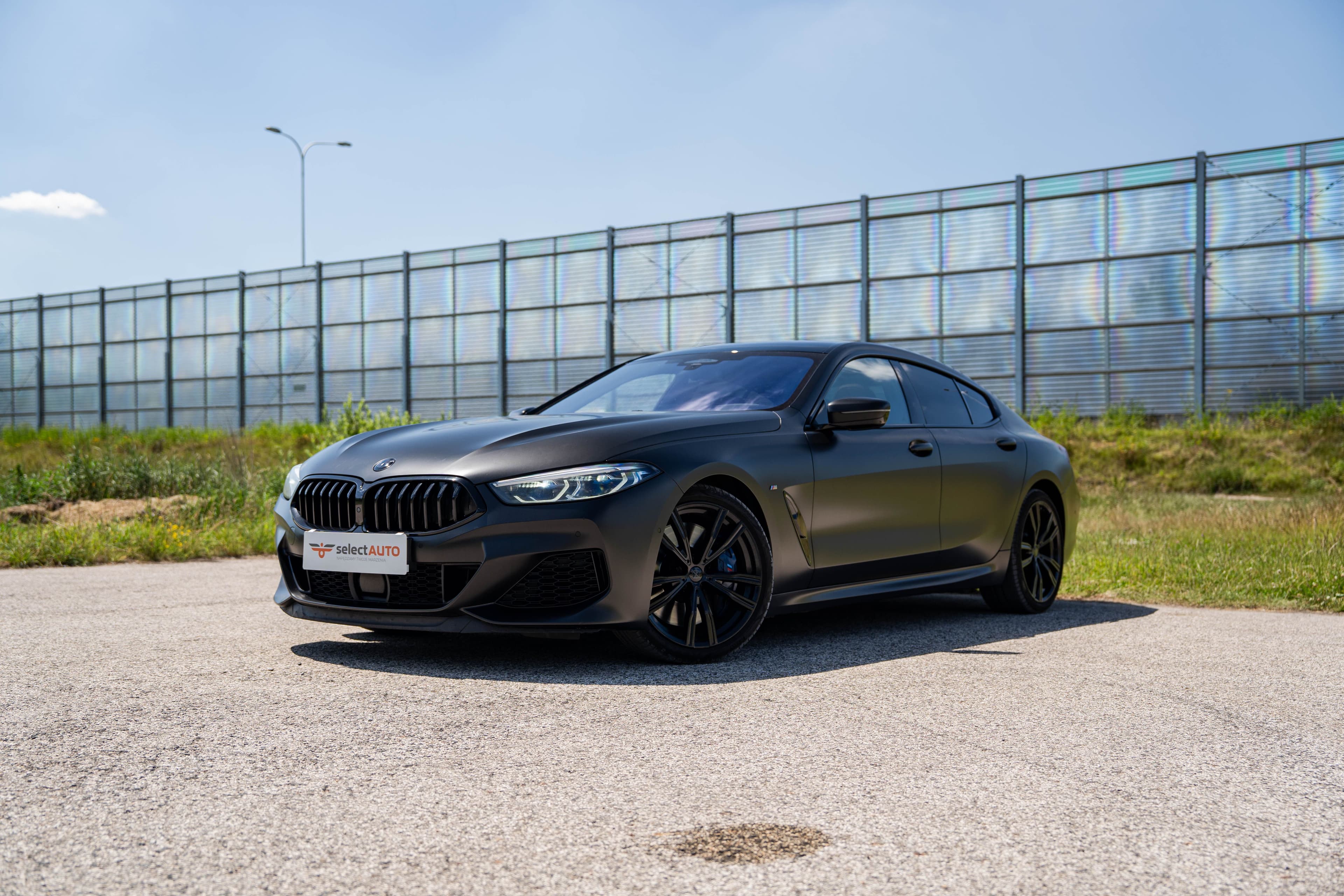 BMW Seria 8 zdjęcie 1