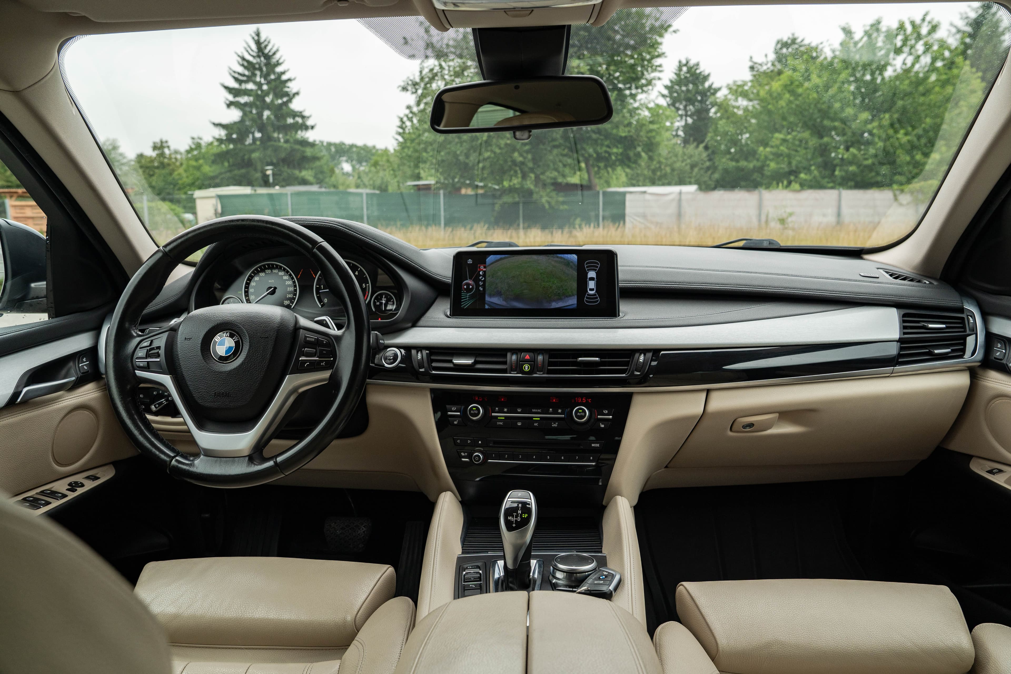 BMW X6 zdjęcie 18
