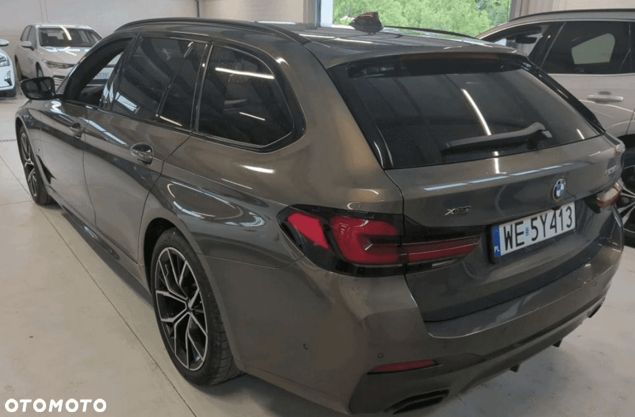 BMW Seria 5 (2021) — zdjęcie 3