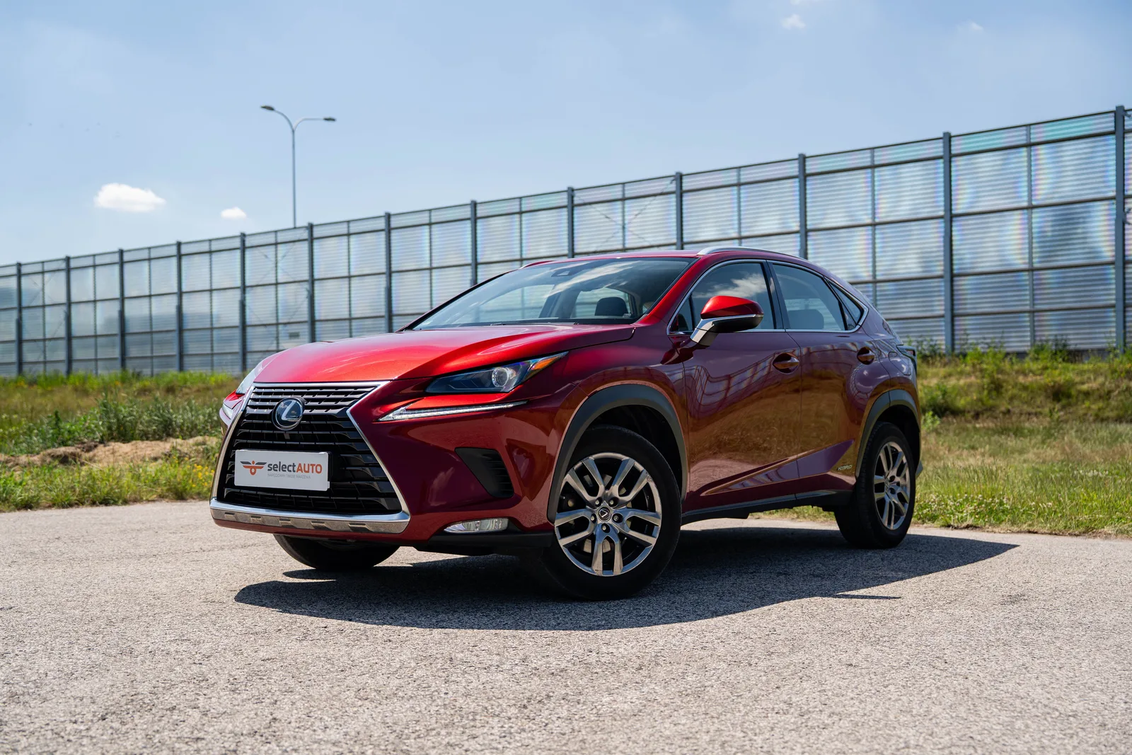 Lexus NX zdjęcie 1