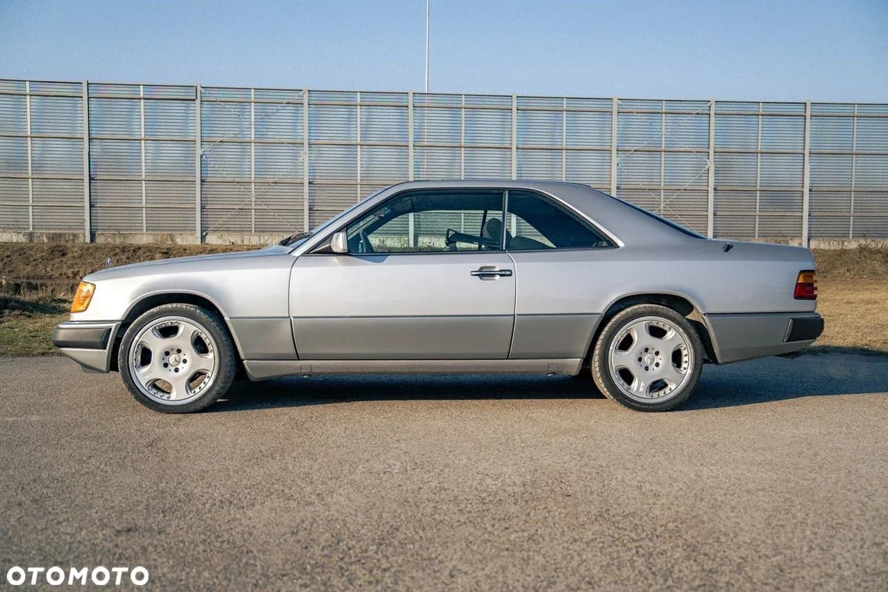 Mercedes-Benz Klasa E zdjęcie 10