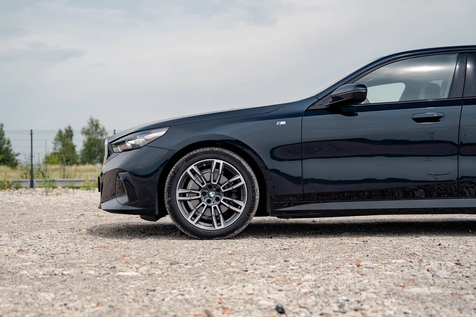 BMW Seria 5 zdjęcie 8