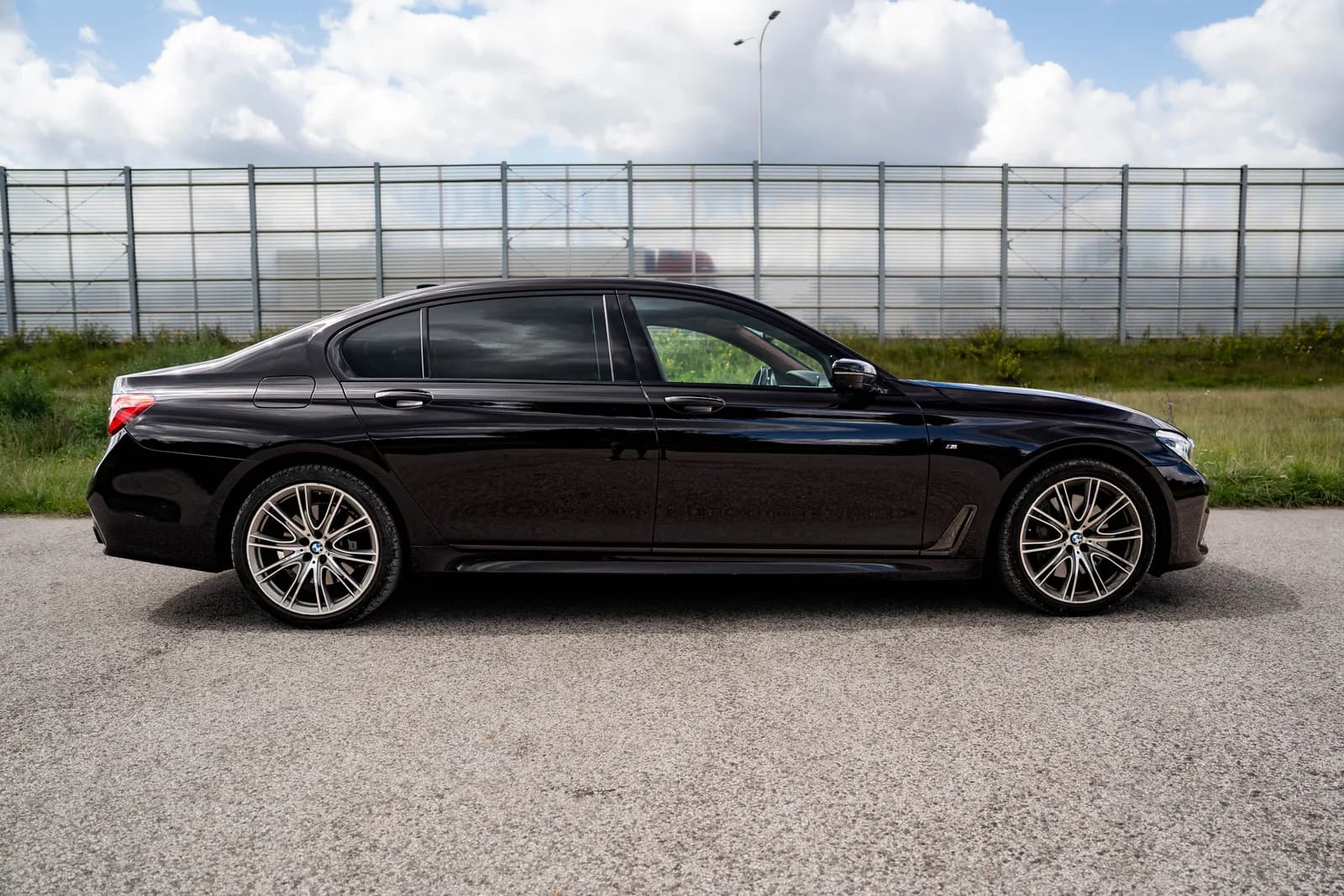 BMW Seria 7 zdjęcie 9