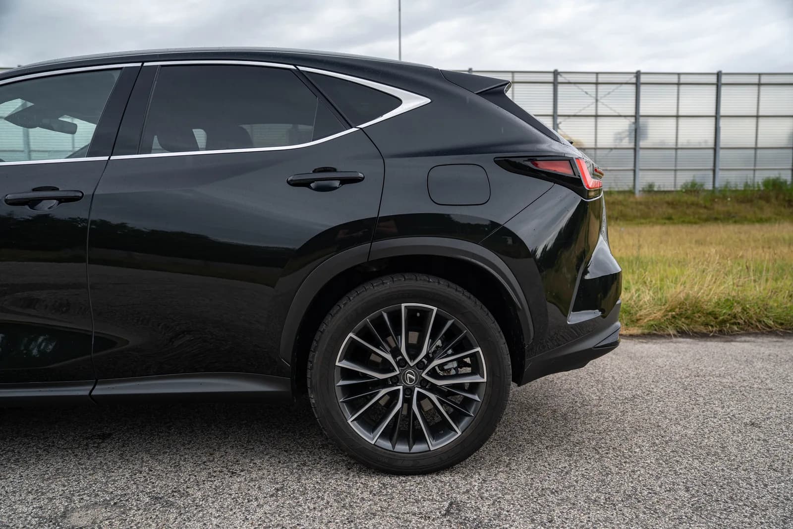 Lexus NX zdjęcie 12