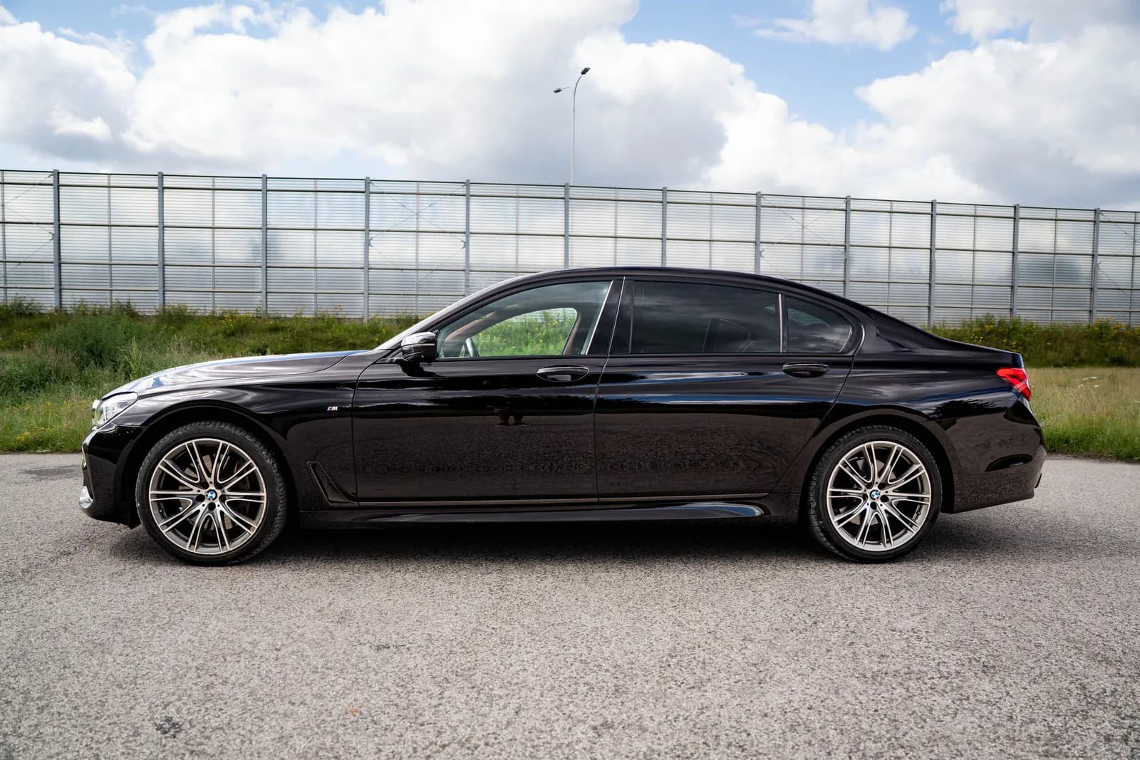 BMW Seria 7 zdjęcie 10