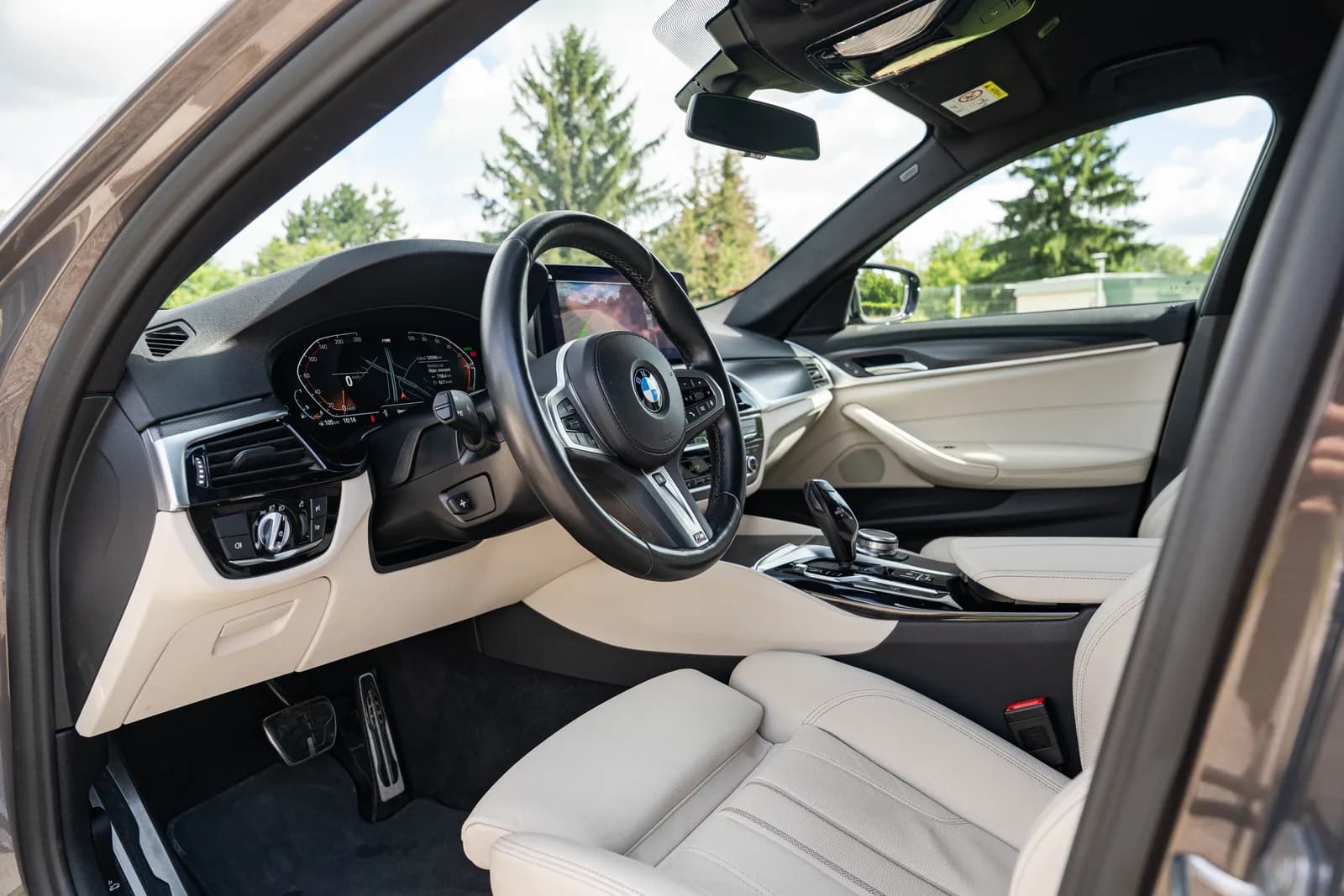 BMW Seria 5 zdjęcie 18