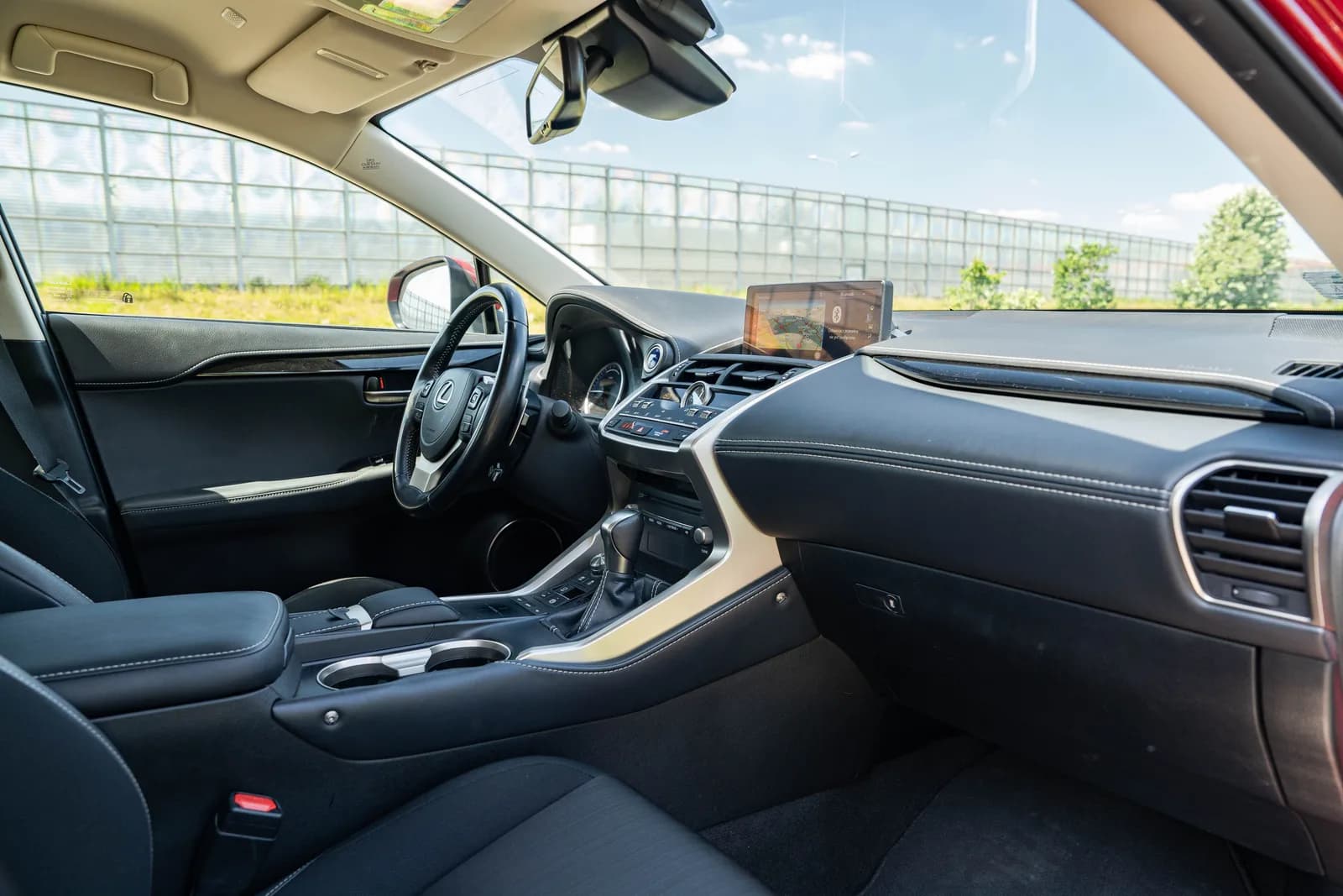 Lexus NX zdjęcie 27