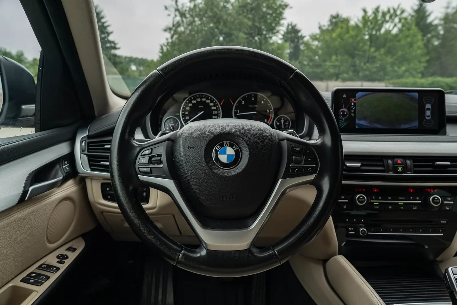 BMW X6 zdjęcie 17