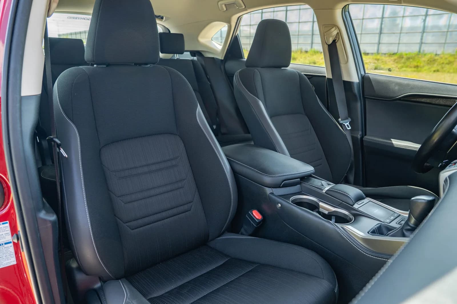Lexus NX zdjęcie 29