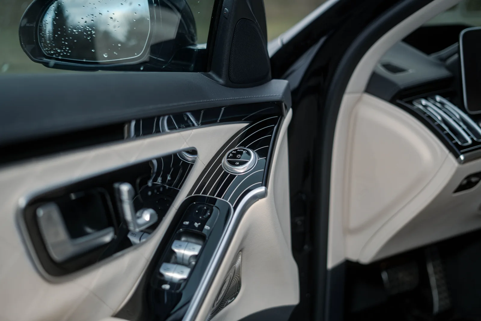 Mercedes-Benz Klasa S zdjęcie 28