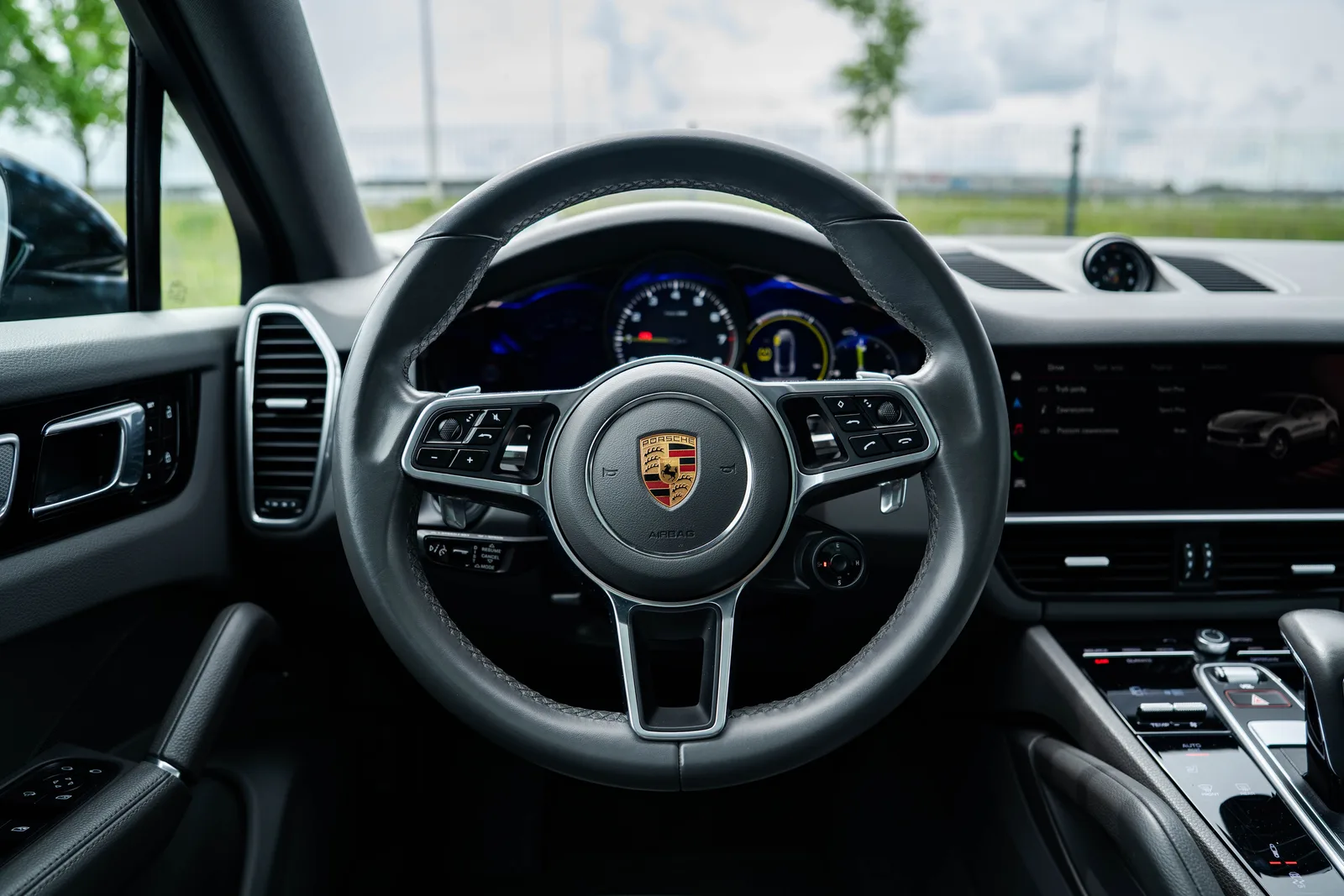 Porsche Cayenne zdjęcie 17