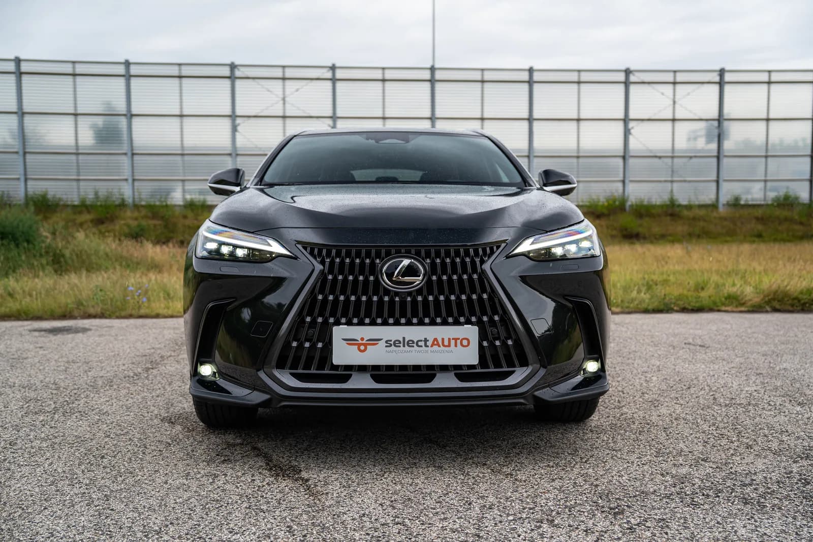 Lexus NX zdjęcie 2