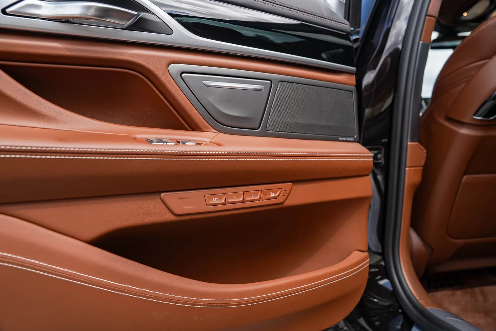 BMW Seria 7 zdjęcie 30