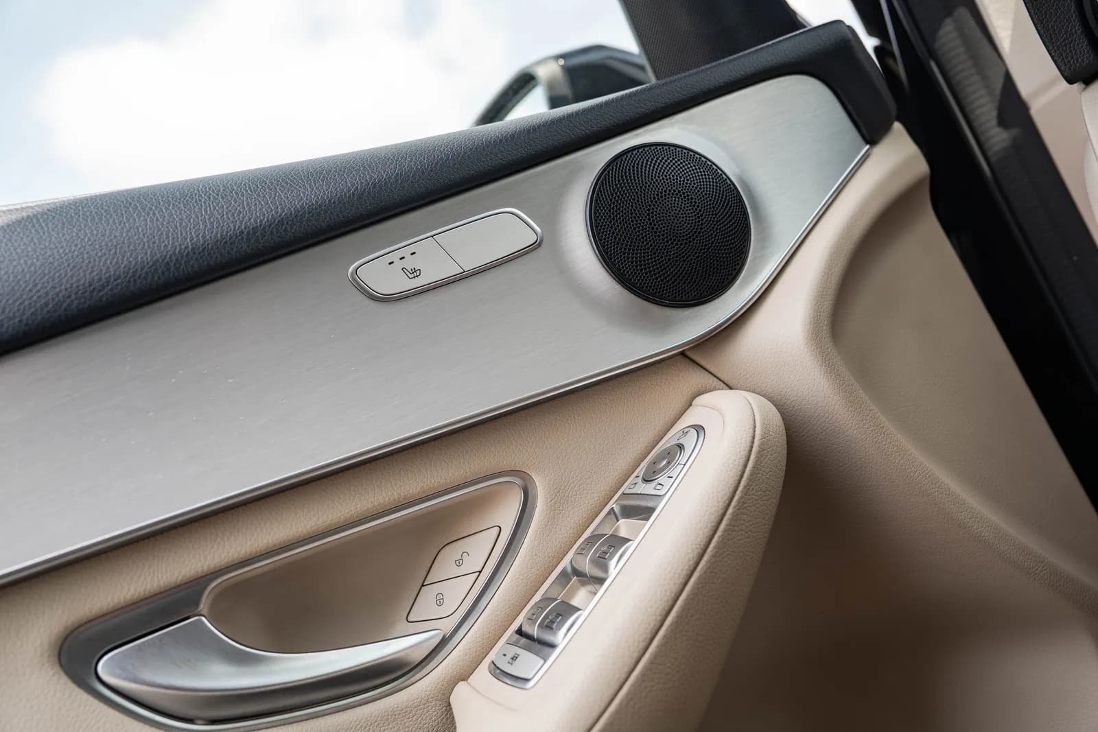Mercedes-Benz GLC zdjęcie 26