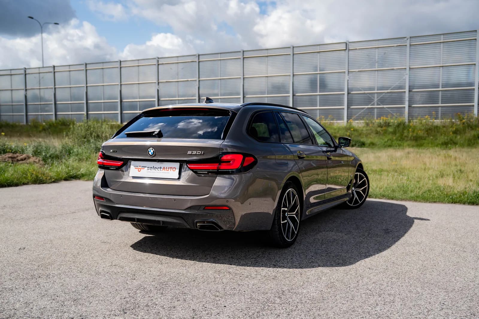 BMW Seria 5 zdjęcie 6