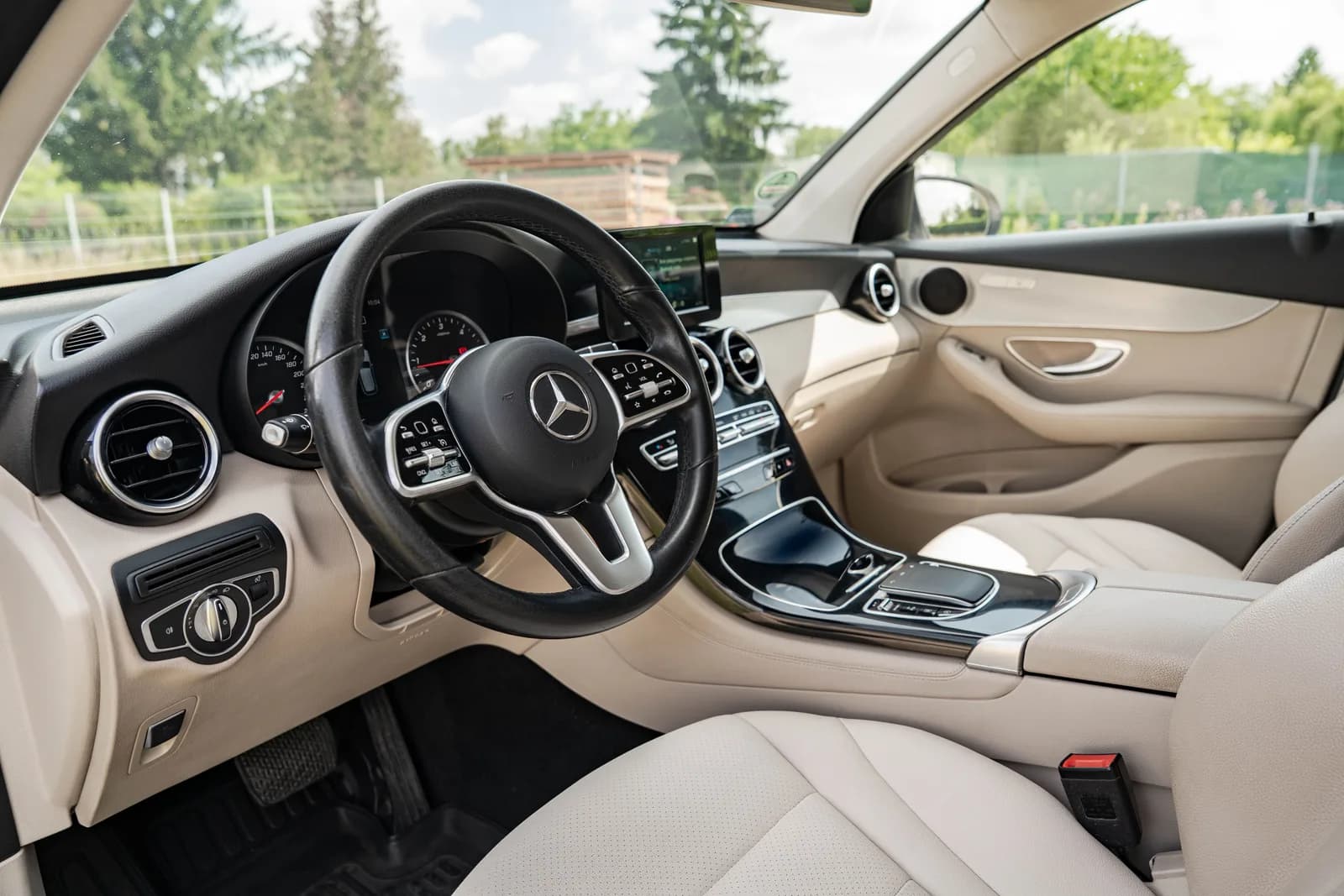 Mercedes-Benz GLC zdjęcie 16