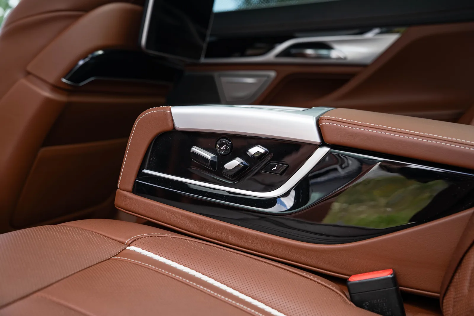 BMW Seria 7 zdjęcie 41