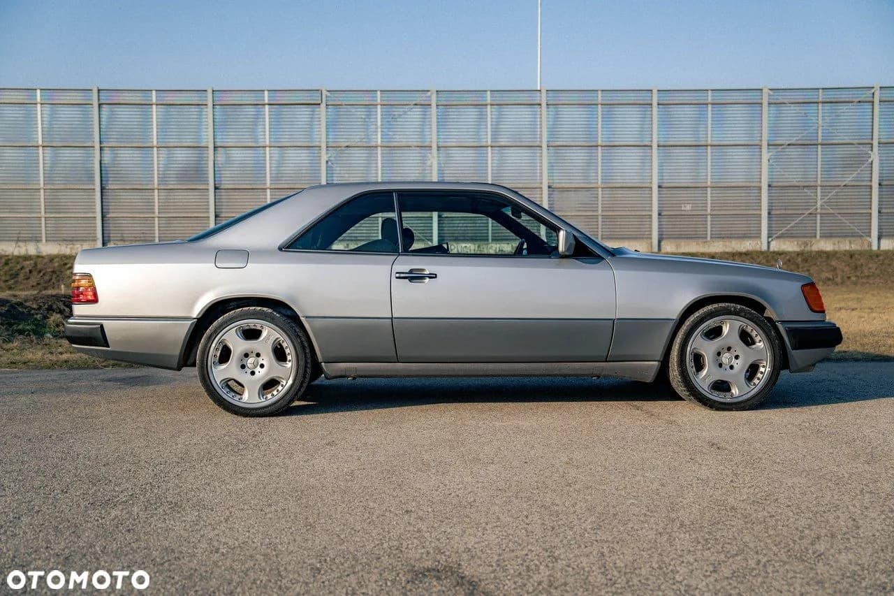 Mercedes-Benz Klasa E zdjęcie 9