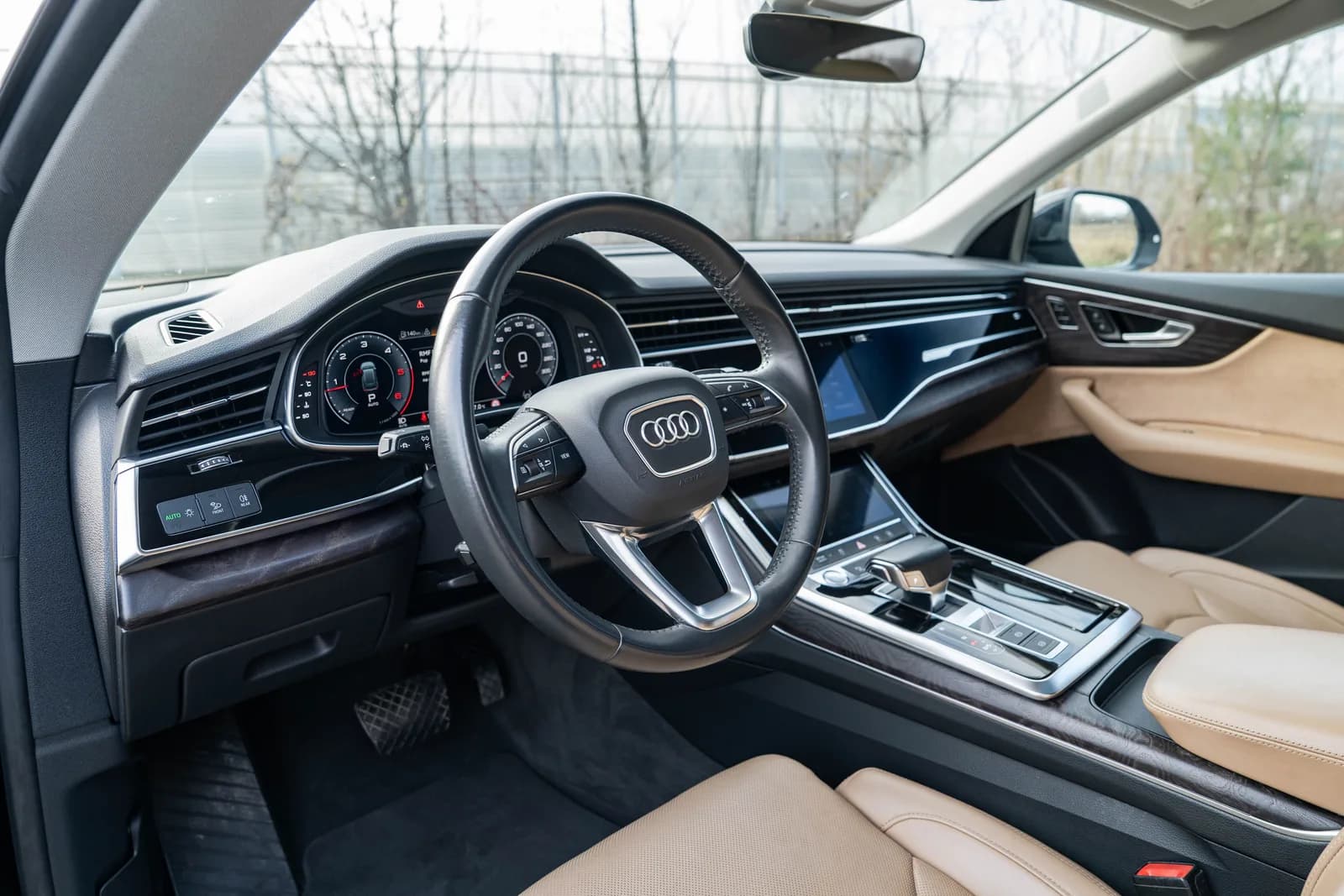 Audi Q8 zdjęcie 16