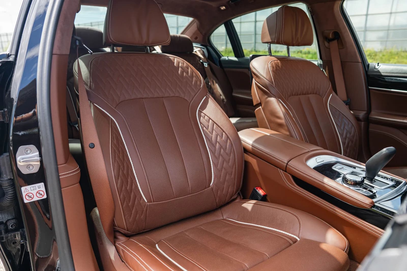 BMW Seria 7 zdjęcie 22