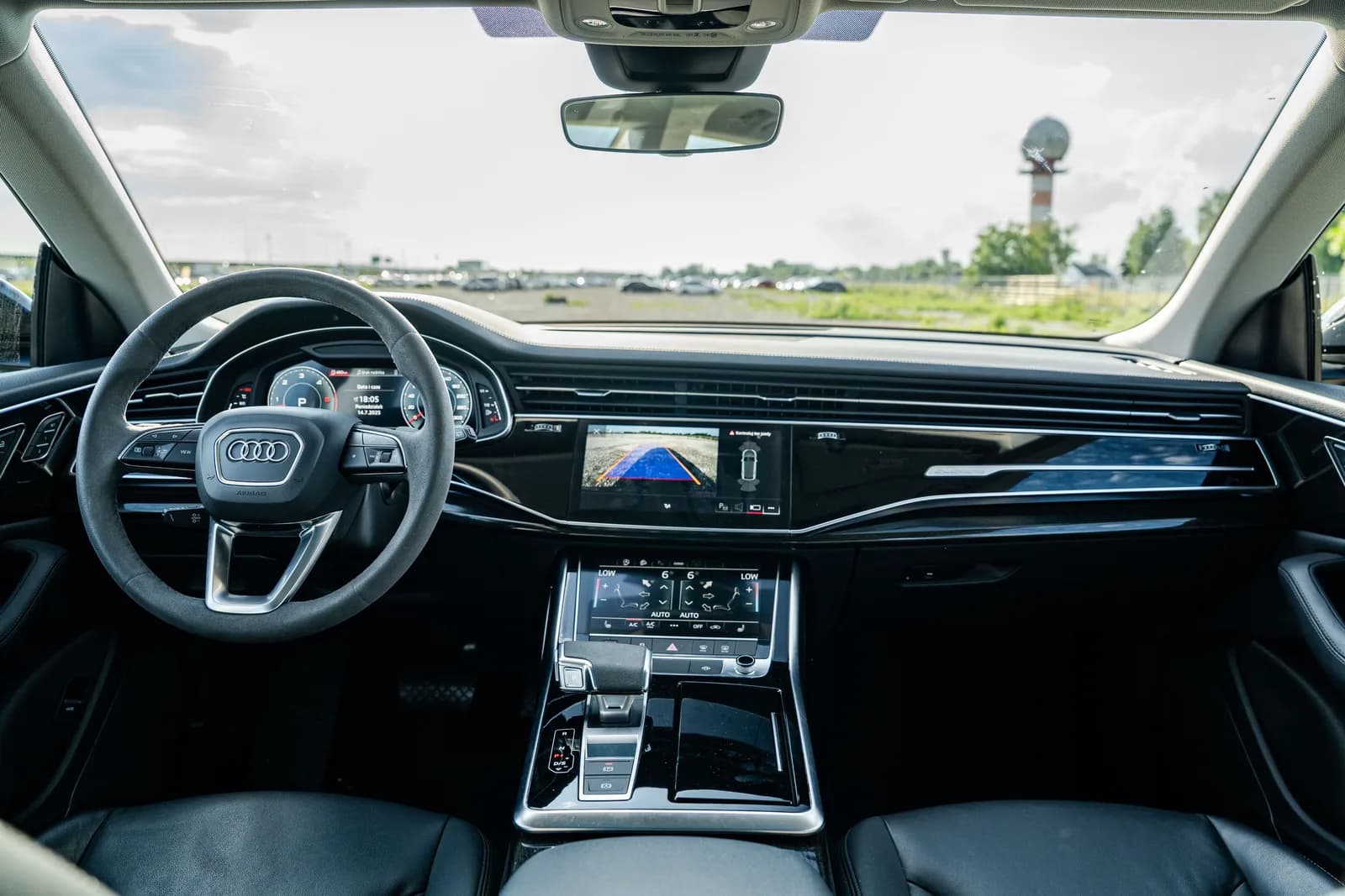 Audi Q8 zdjęcie 16