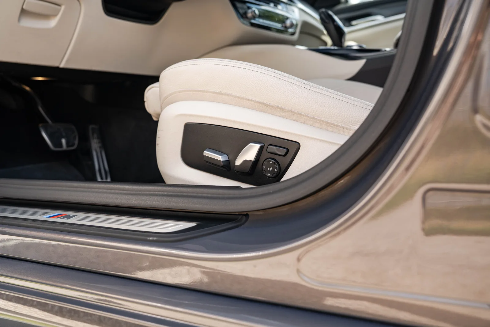 BMW Seria 5 zdjęcie 30