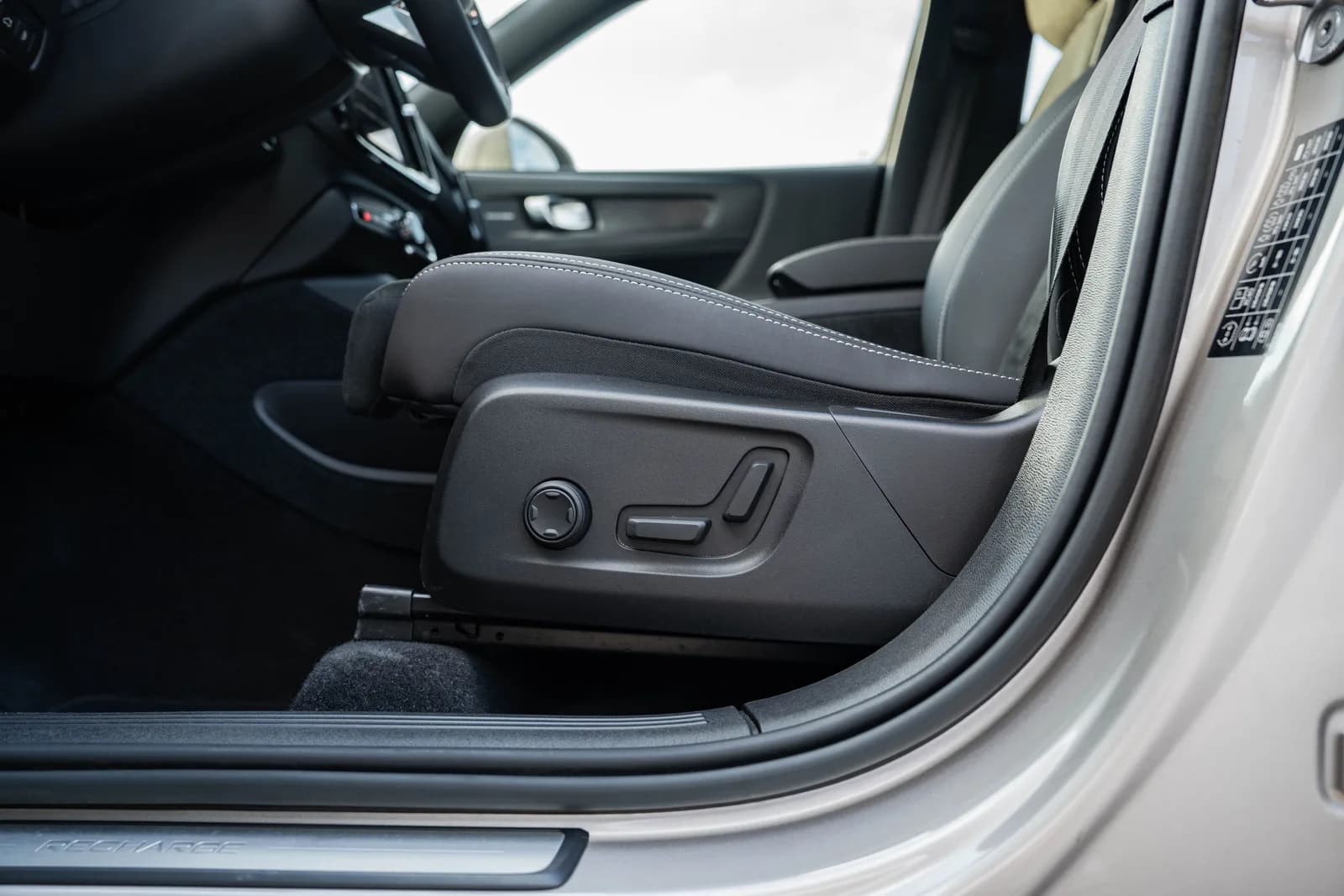 Volvo XC 40 zdjęcie 28