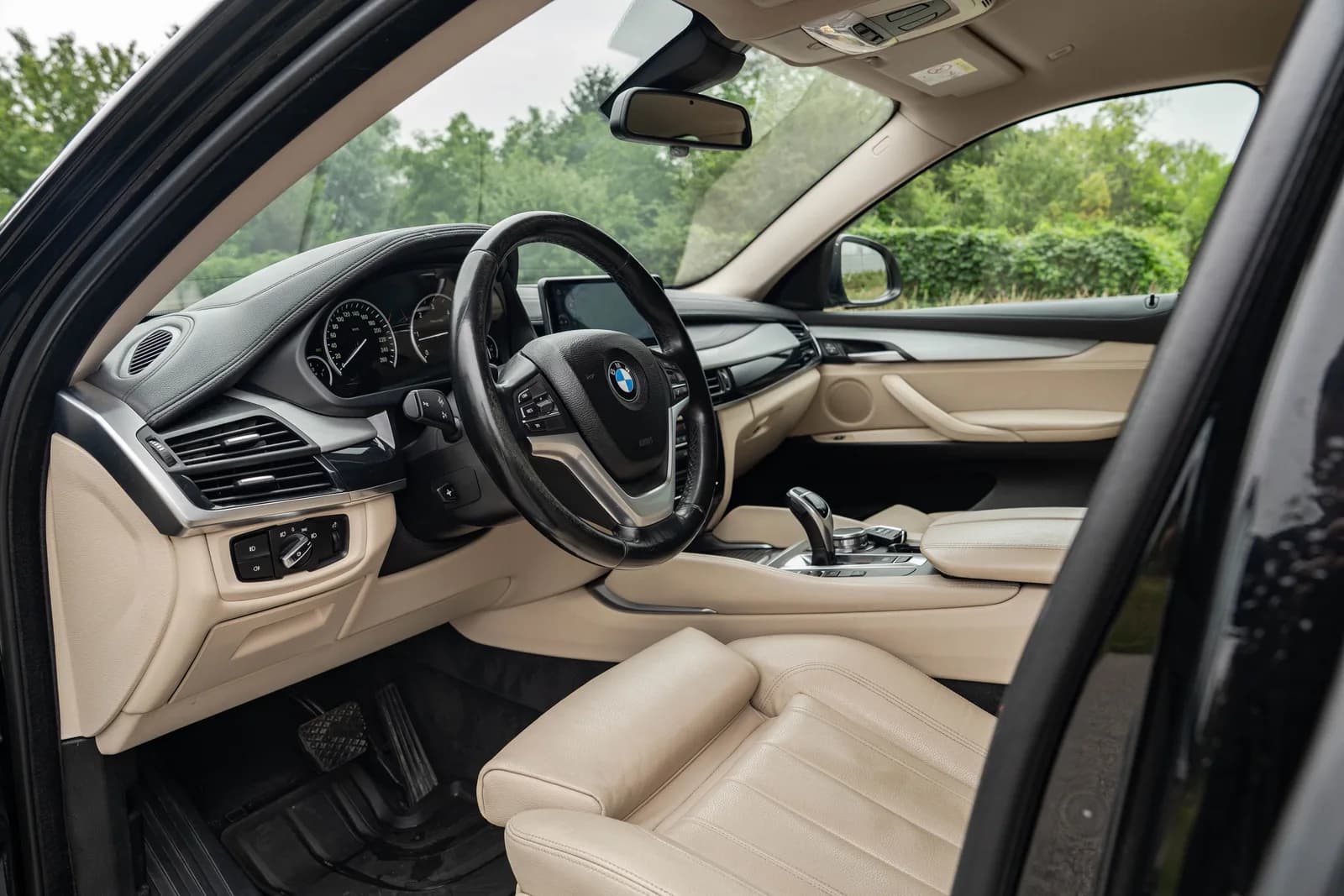 BMW X6 zdjęcie 16