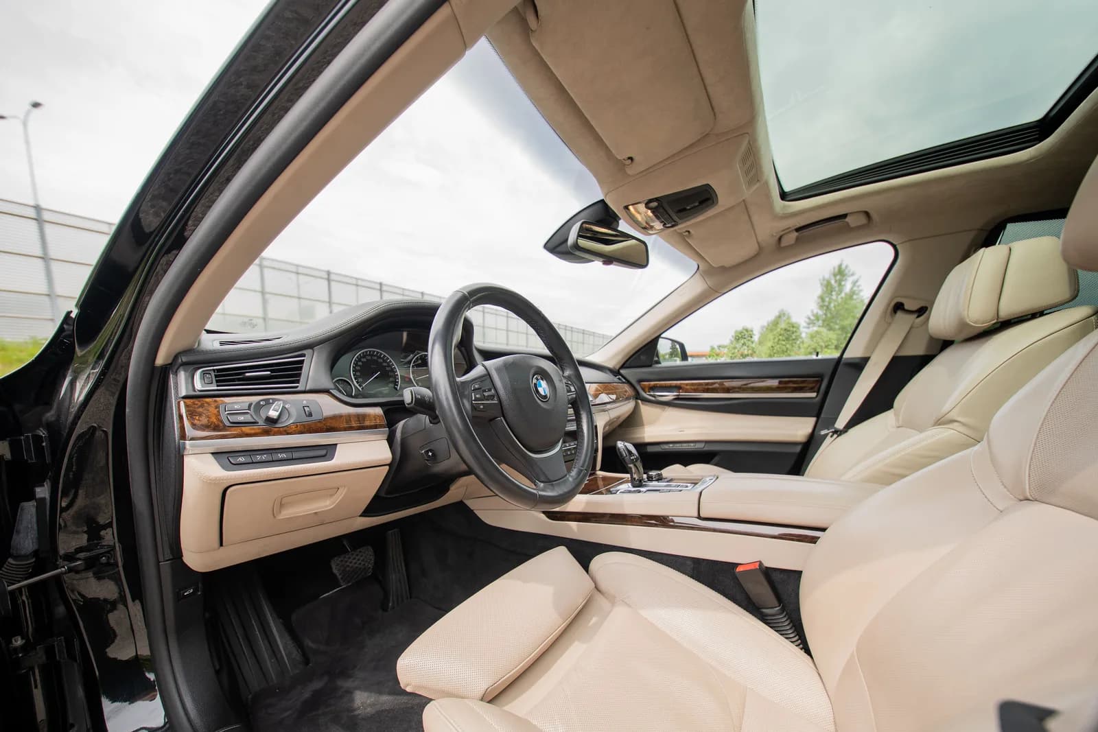 BMW Seria 7 zdjęcie 14