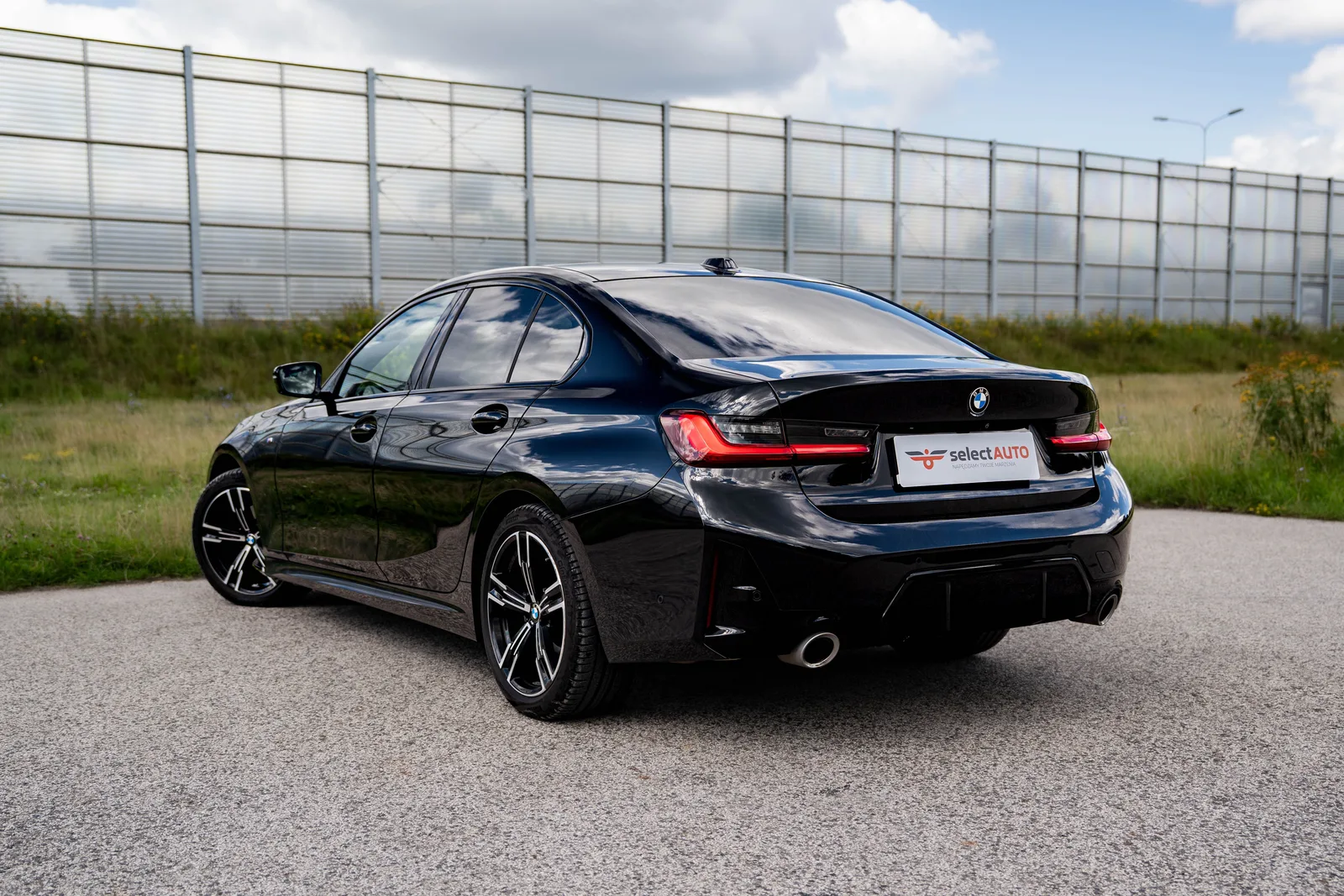 BMW Seria 3 (2023) — zdjęcie 4