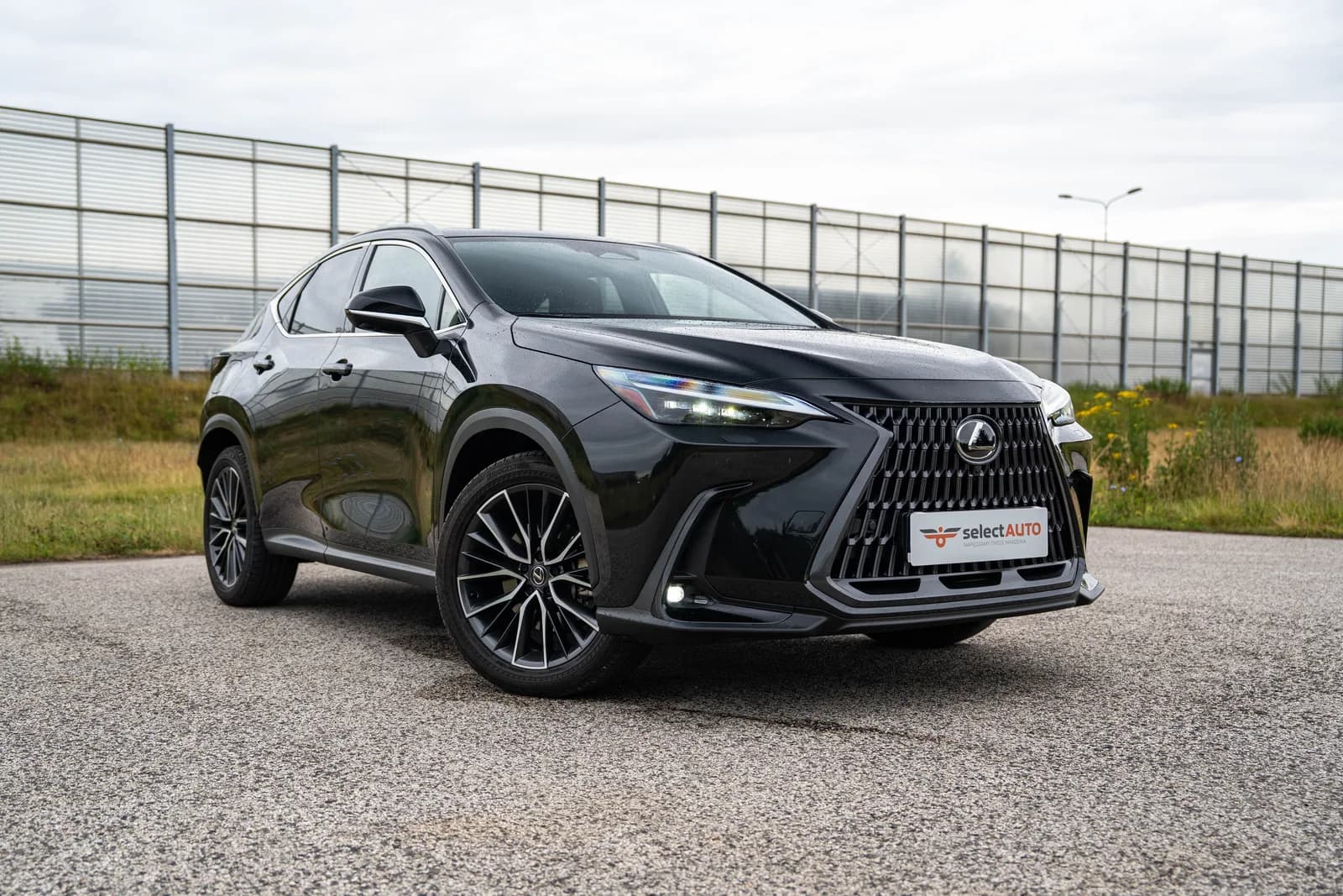 Lexus NX zdjęcie 3