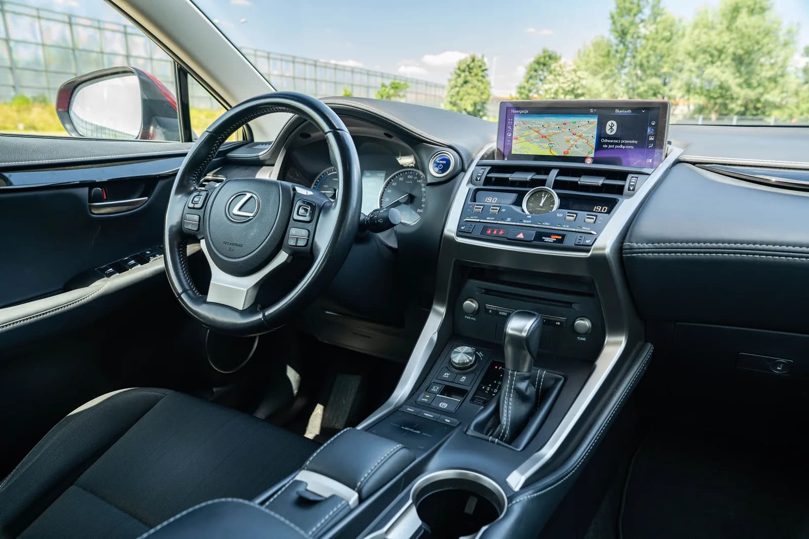 Lexus NX zdjęcie 26