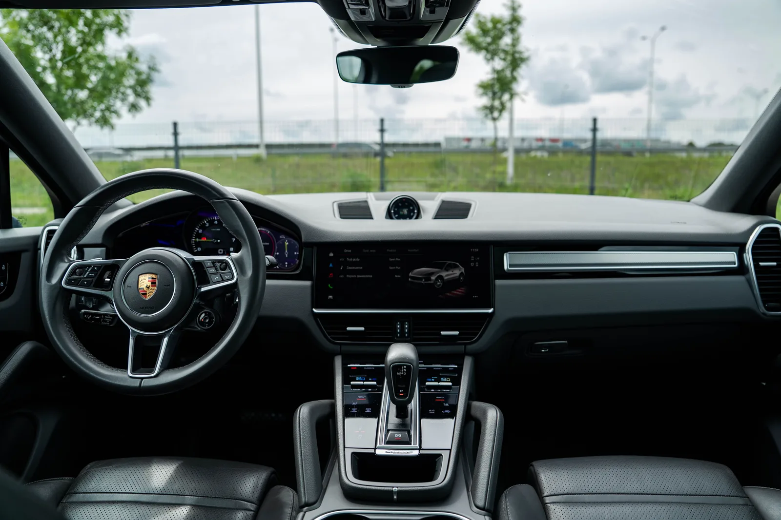 Porsche Cayenne zdjęcie 16