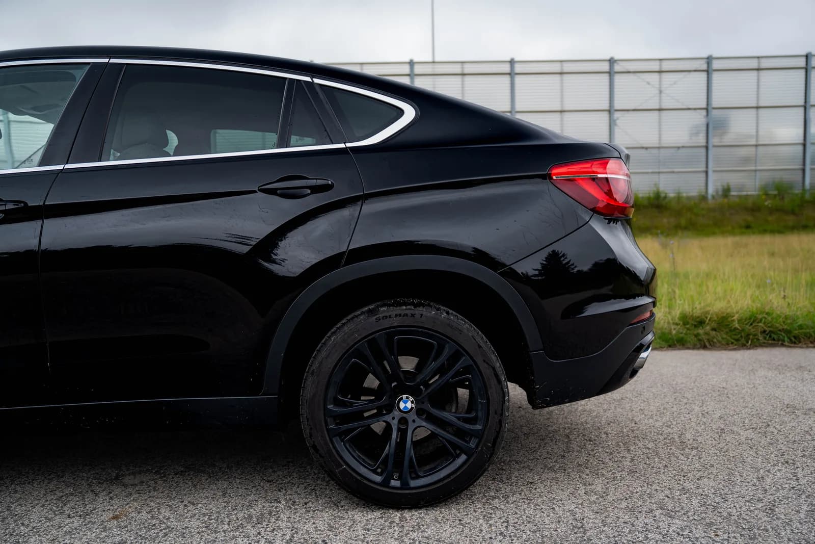 BMW X6 zdjęcie 12