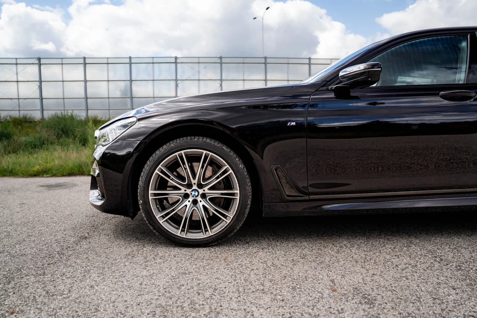 BMW Seria 7 zdjęcie 11