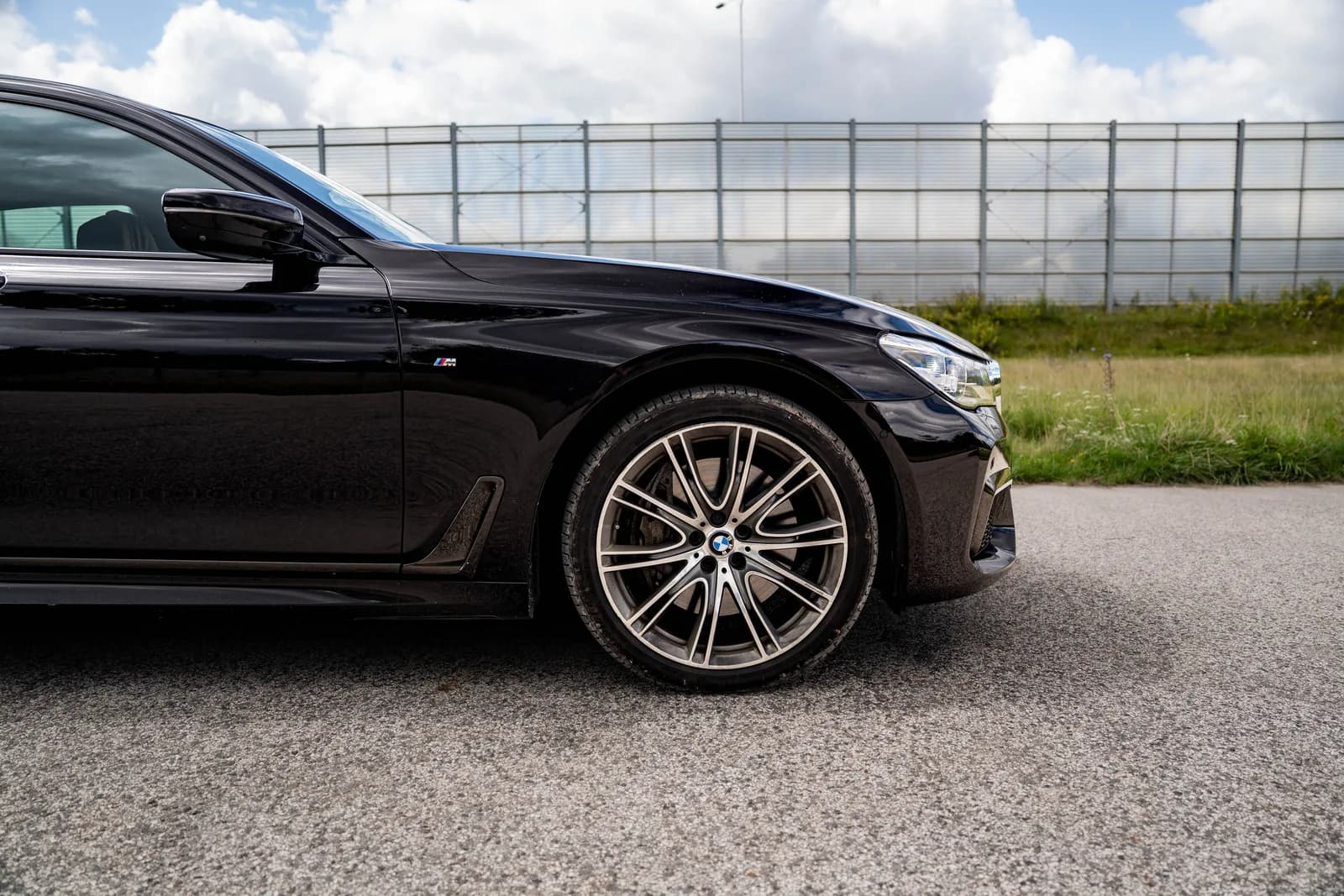 BMW Seria 7 zdjęcie 8