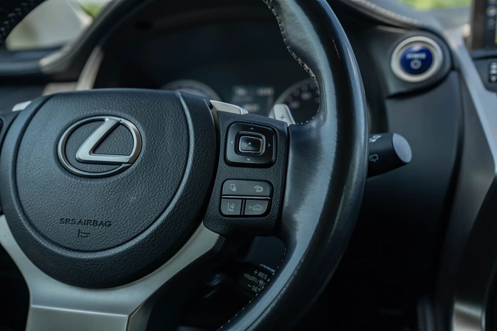 Lexus NX zdjęcie 24