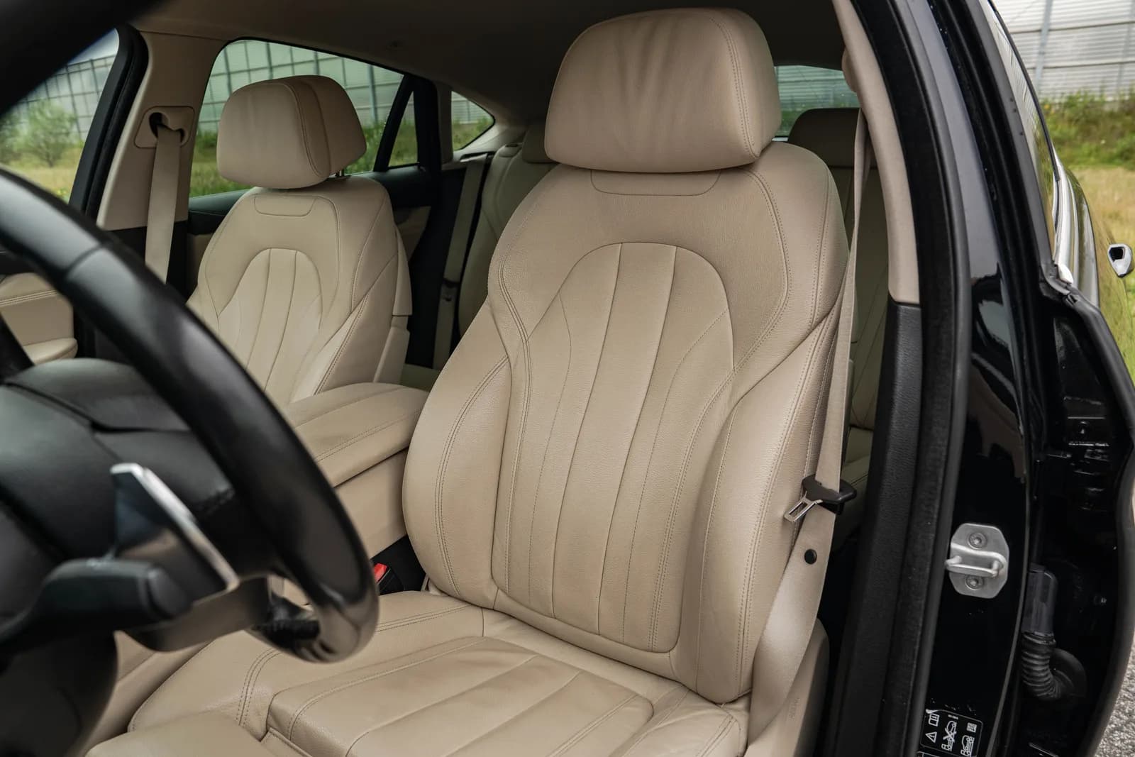 BMW X6 zdjęcie 23