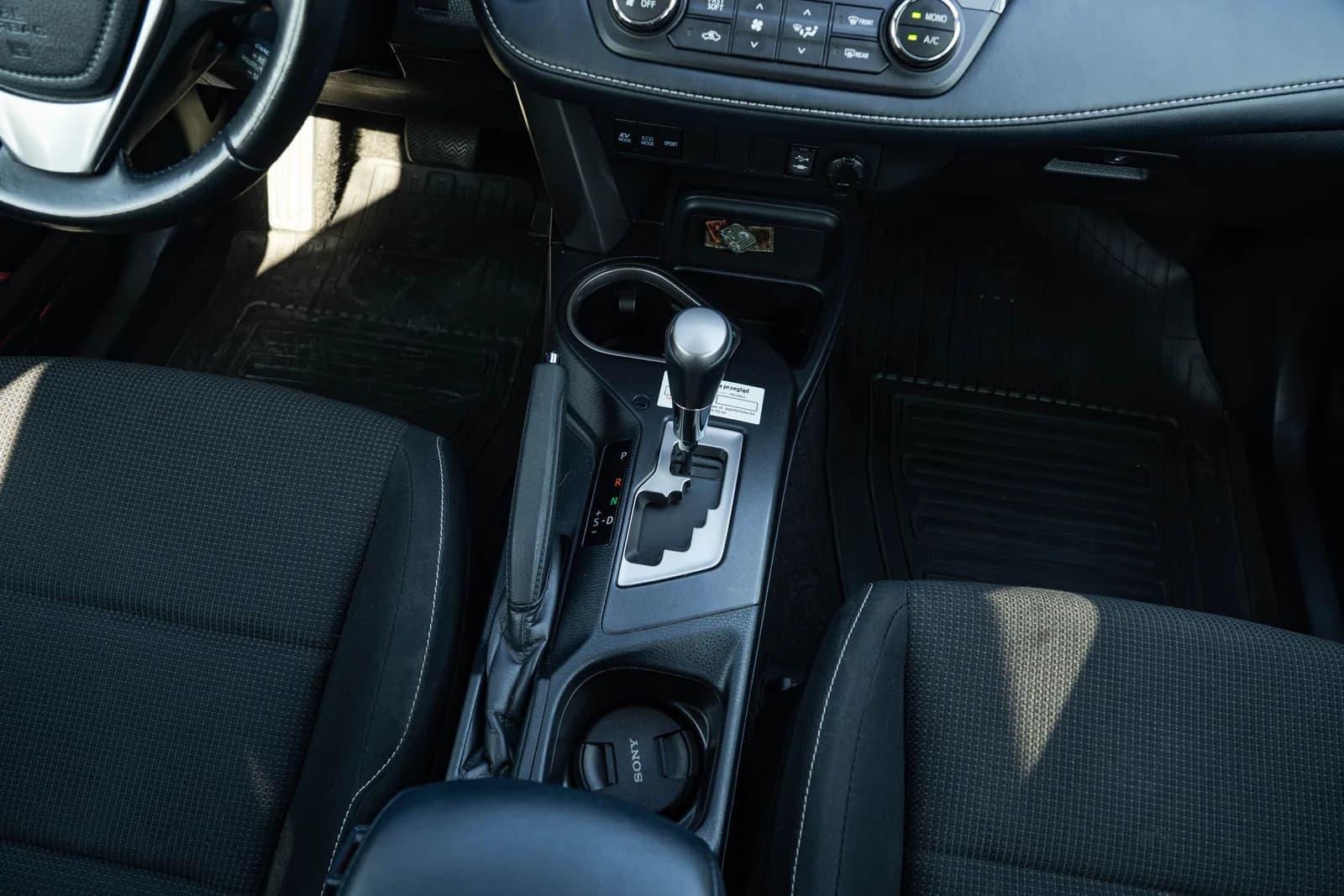 Toyota RAV4 zdjęcie 20
