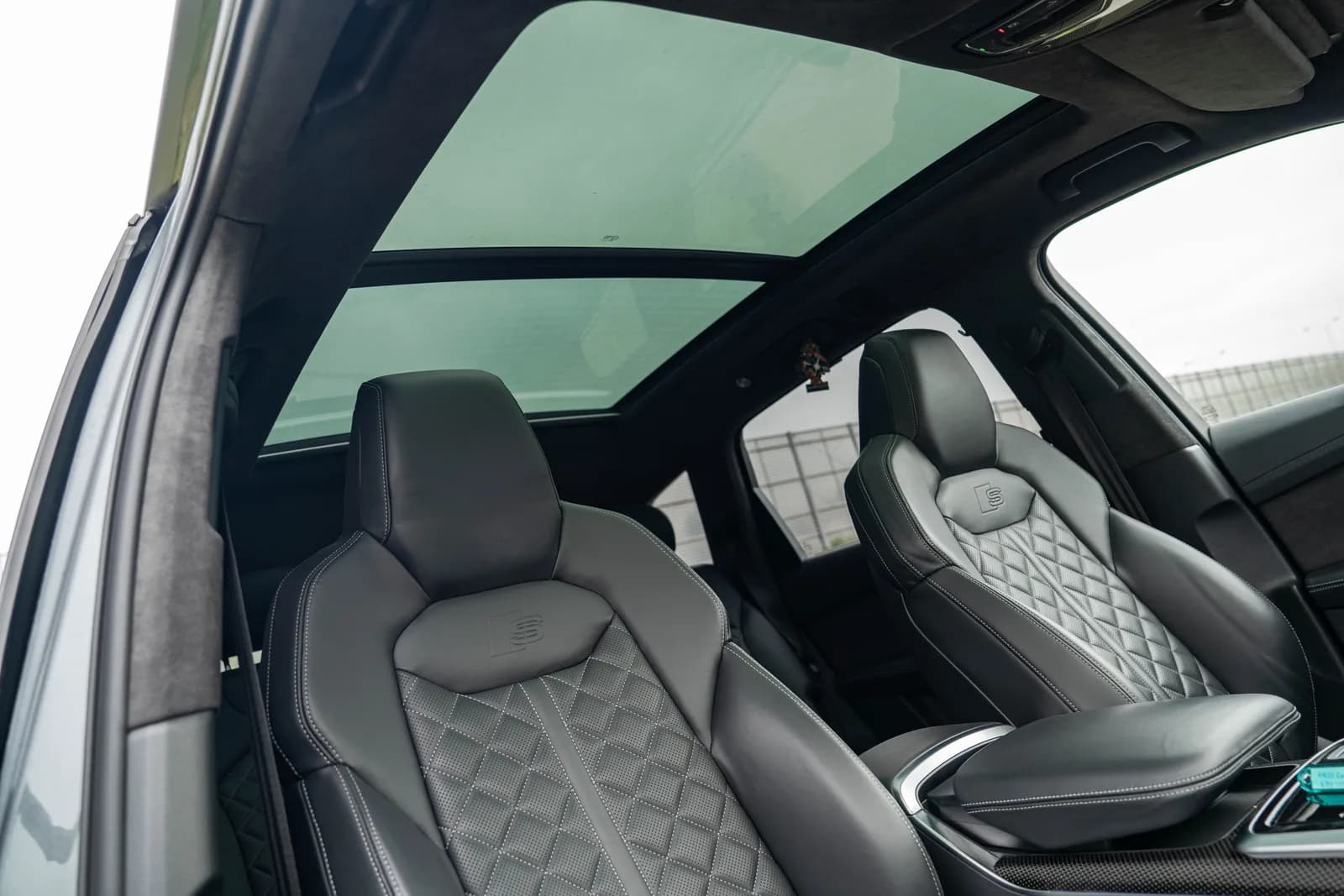 Audi SQ7 zdjęcie 24
