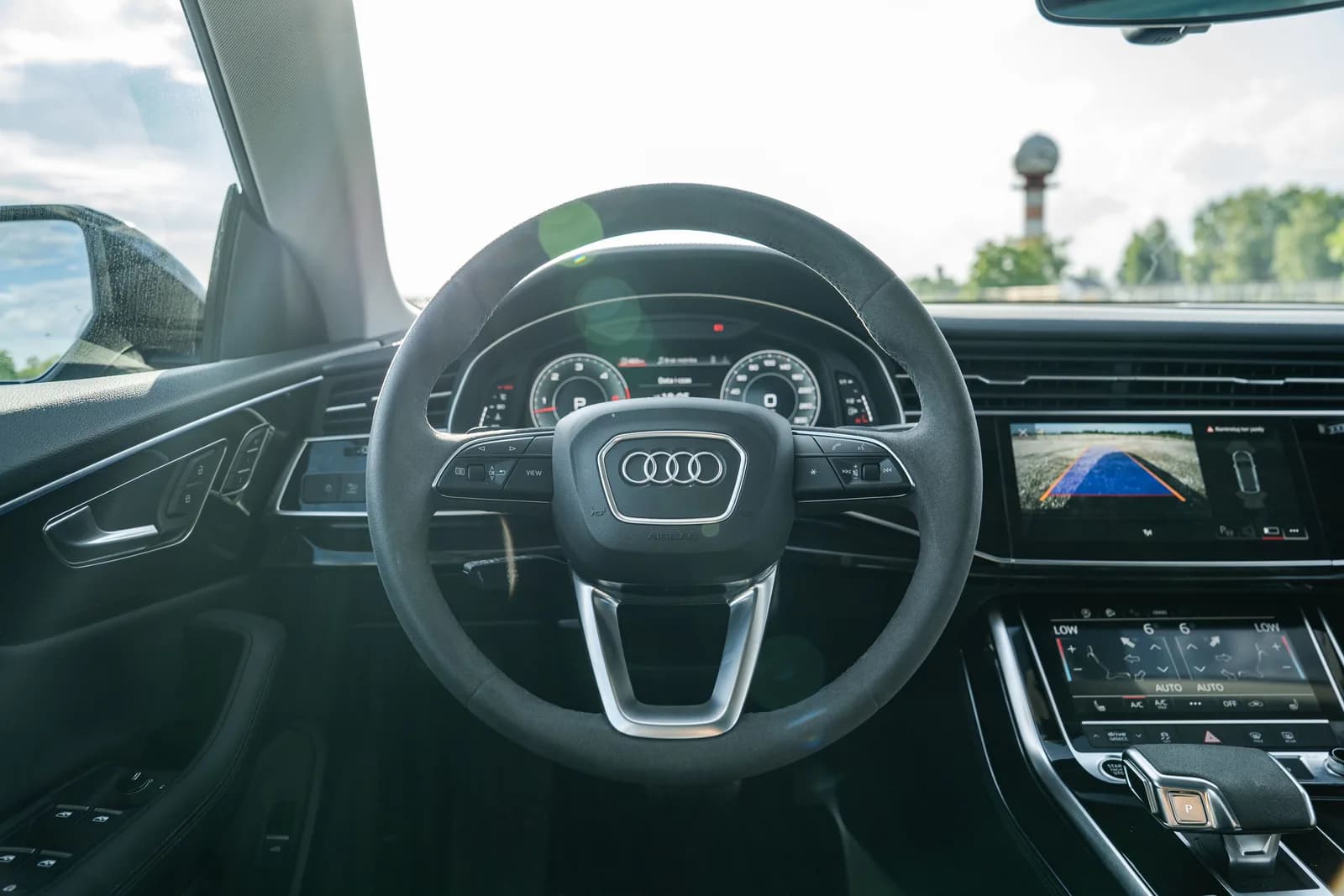 Audi Q8 zdjęcie 15