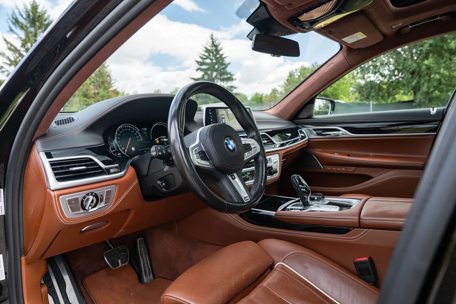 BMW Seria 7 zdjęcie 16