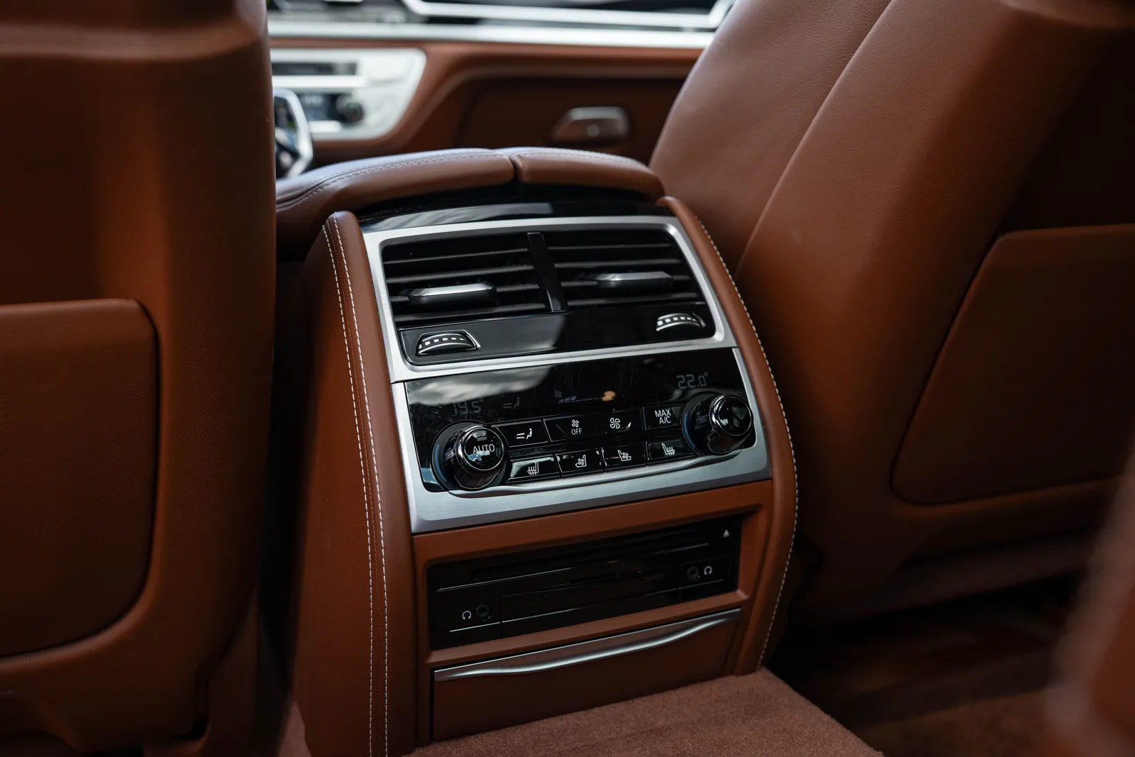 BMW Seria 7 zdjęcie 31