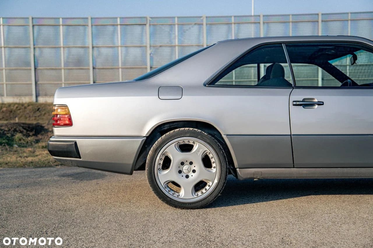 Mercedes-Benz Klasa E zdjęcie 7