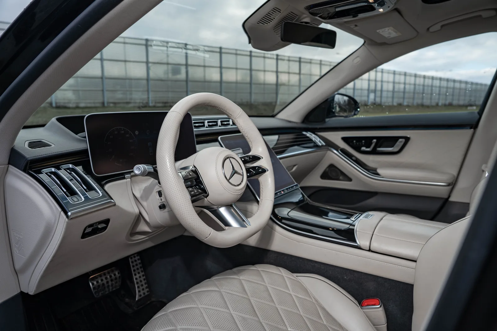 Mercedes-Benz Klasa S zdjęcie 17