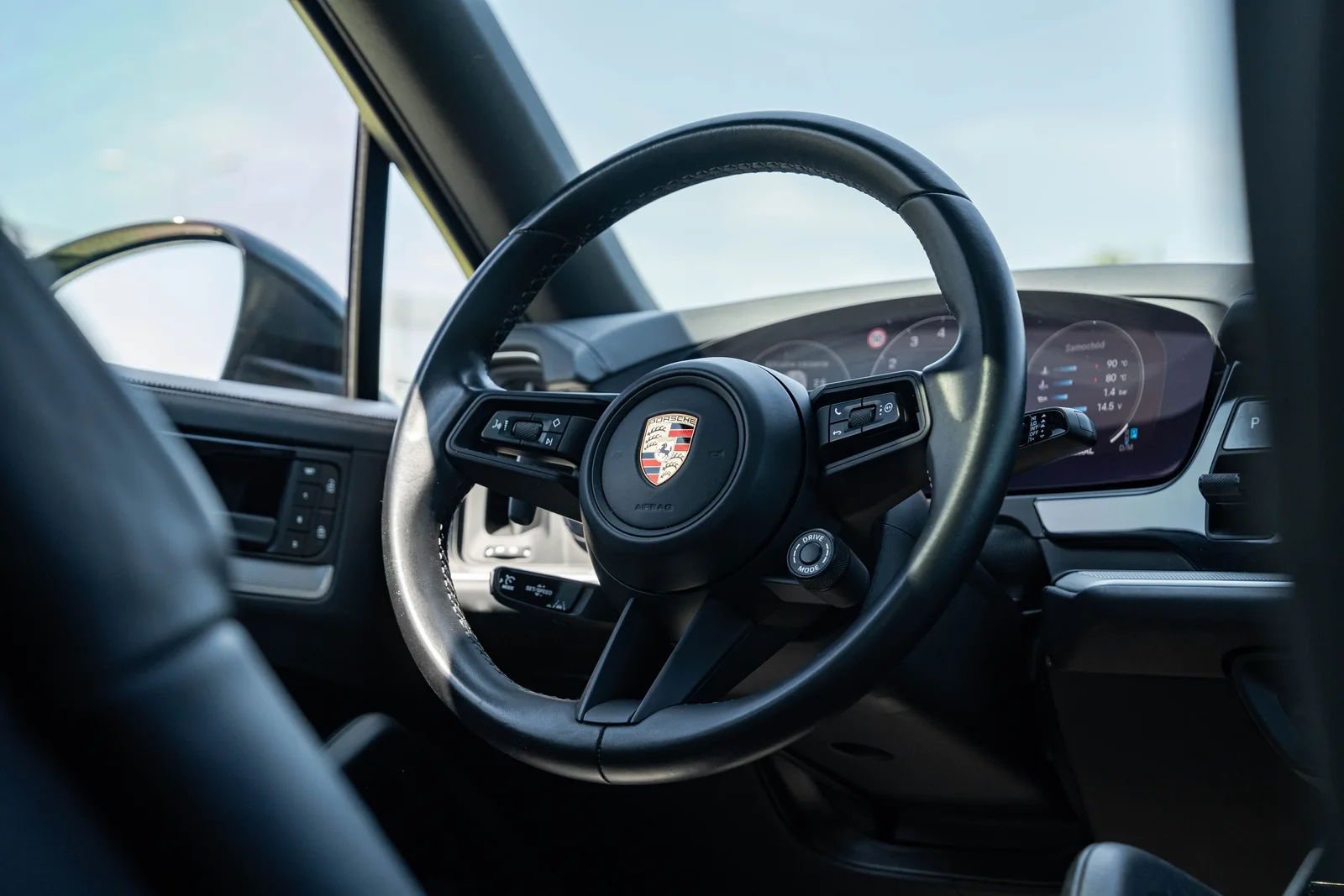 Porsche Cayenne zdjęcie 16