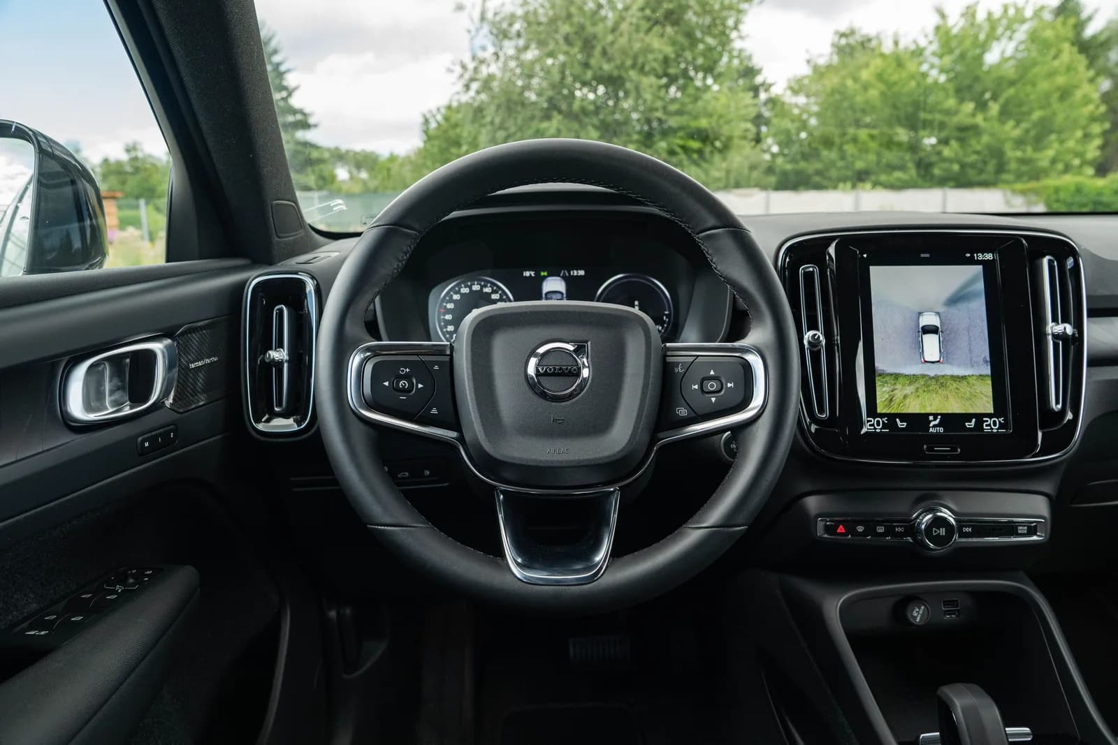 Volvo XC 40 zdjęcie 18